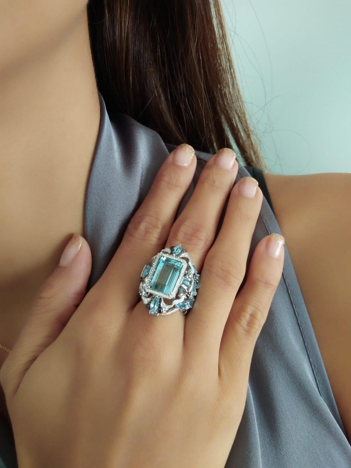 9.328 Carat Aquamarine with Black and White Diamonds Cocktail Ring in 18K Gold 1