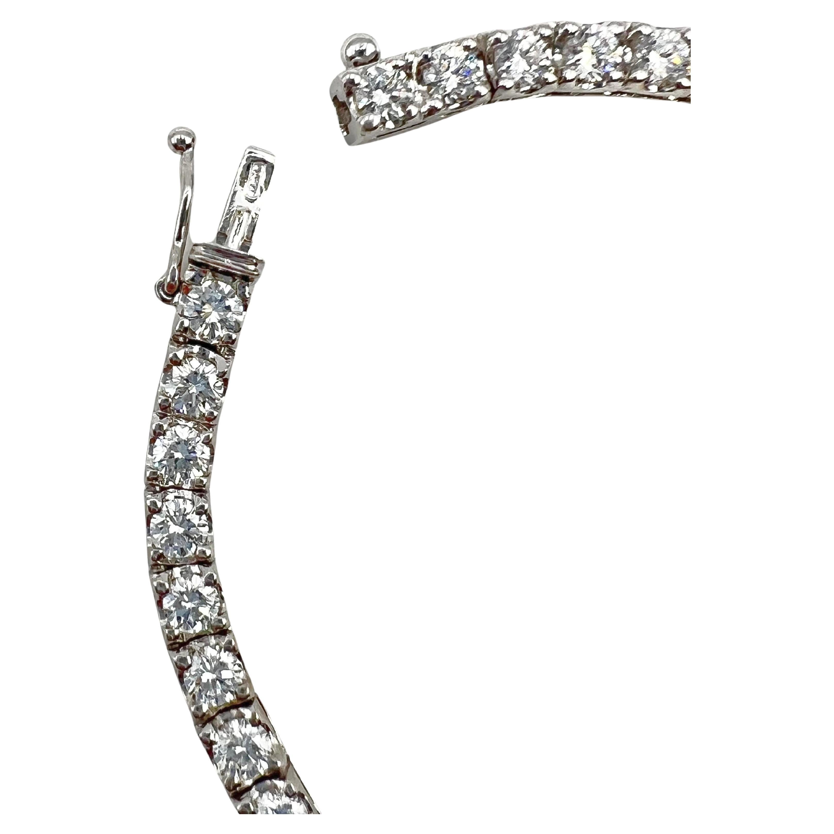 Women's or Men's 9.33 Carat Round Brilliant Diamond Riviera Necklace