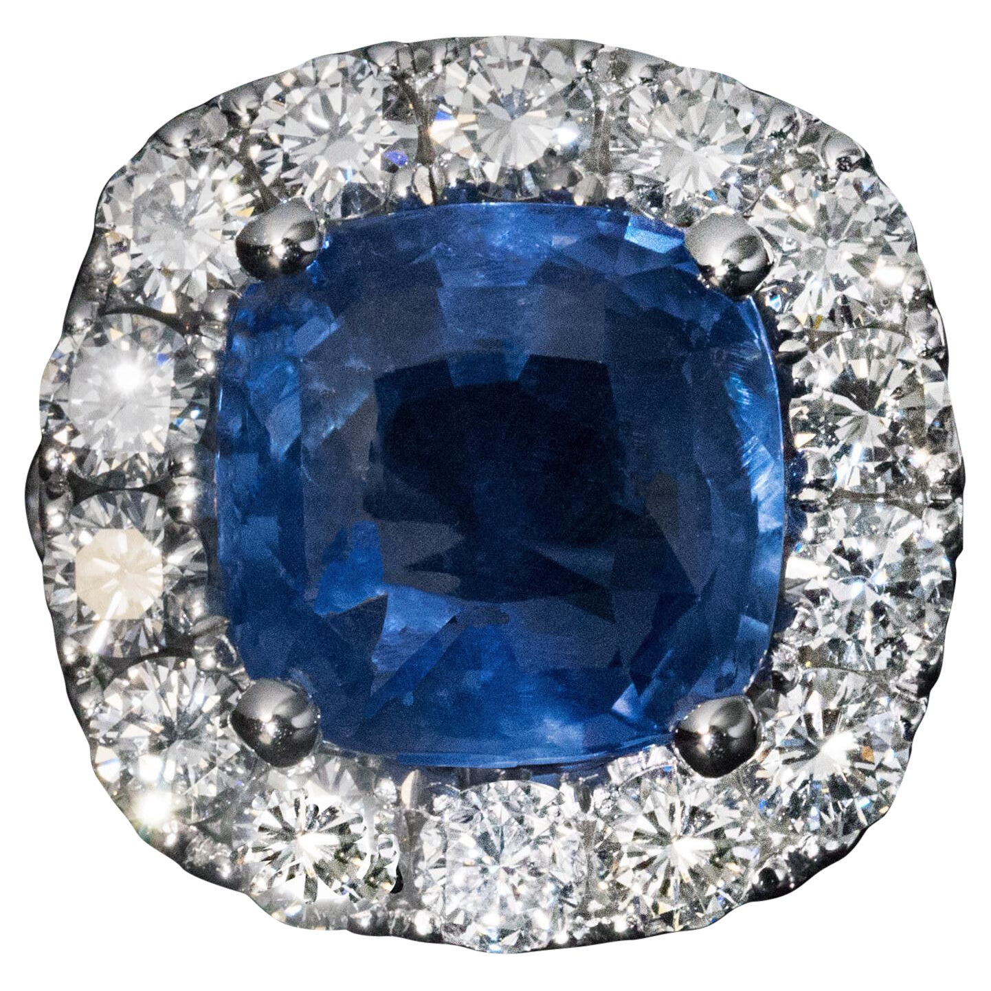 Bague en or blanc avec saphir 9,33 carats et diamants