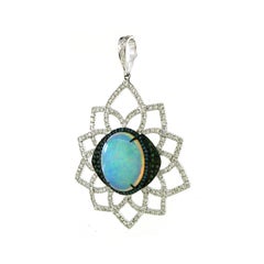 Blumenanhänger mit 9,34 Karat Opal und 3,65 Karat Diamanten