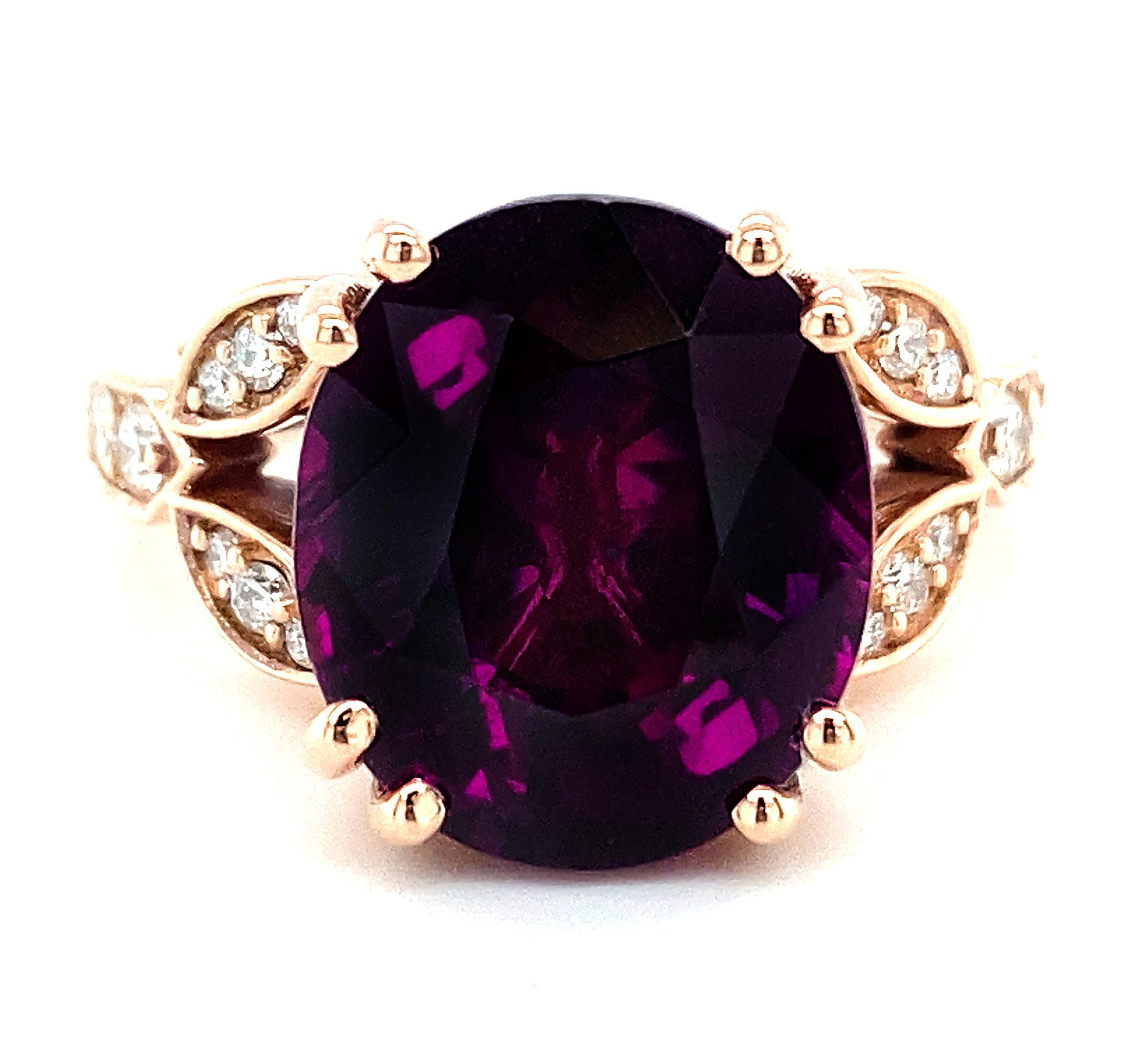 9.35 Сarats Neon Purple Garnet Stone set in 18K Rose Gold Ring with Diamonds In New Condition For Sale In Los Angeles, CA
