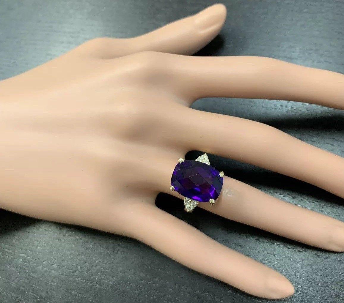9.35 Carat Natural Impressive Amethyst and Diamond 14 Karat Yellow Gold Ring In New Condition For Sale In Los Angeles, CA