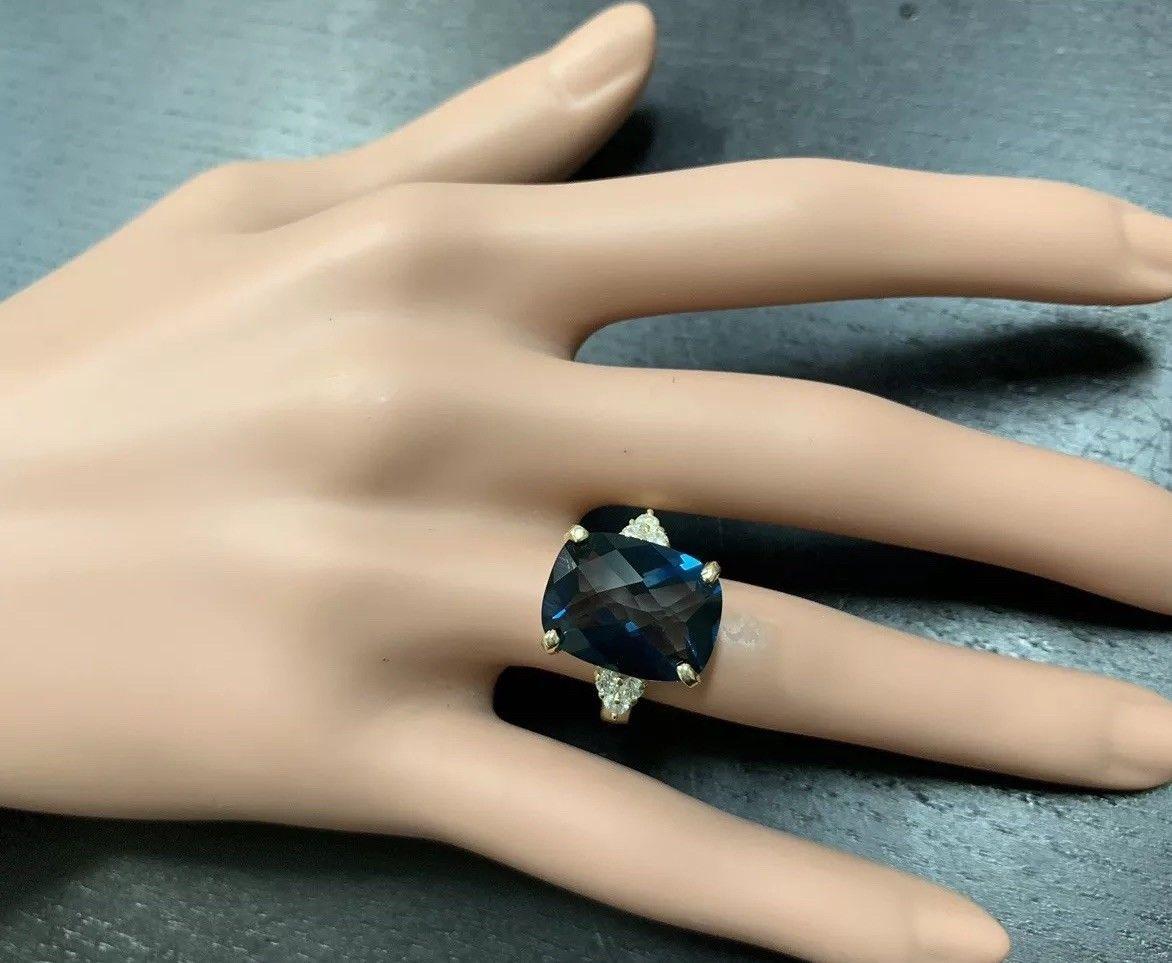 Women's 9.35 Carat Natural Impressive London Blue Topaz and Diamond 14 Karat Gold Ring For Sale
