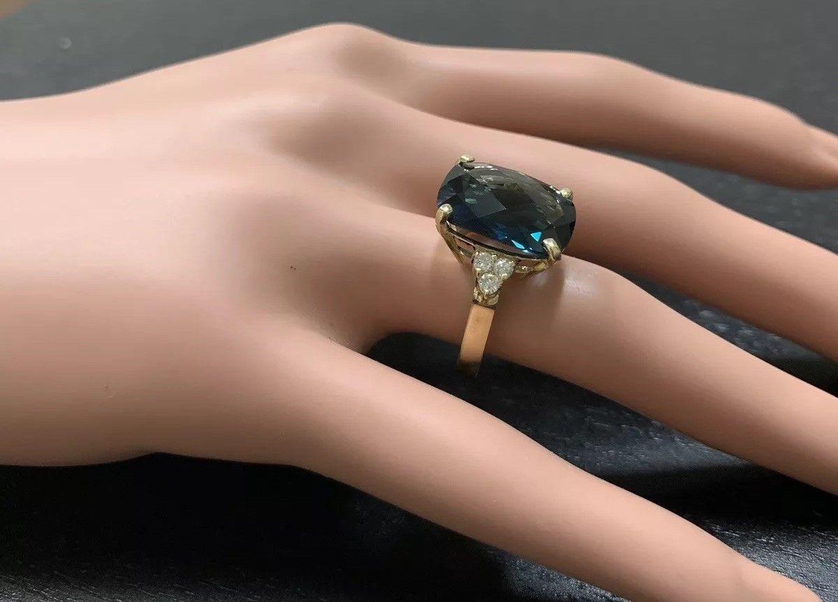9.35 Carat Natural Impressive London Blue Topaz and Diamond 14 Karat Gold Ring For Sale 3