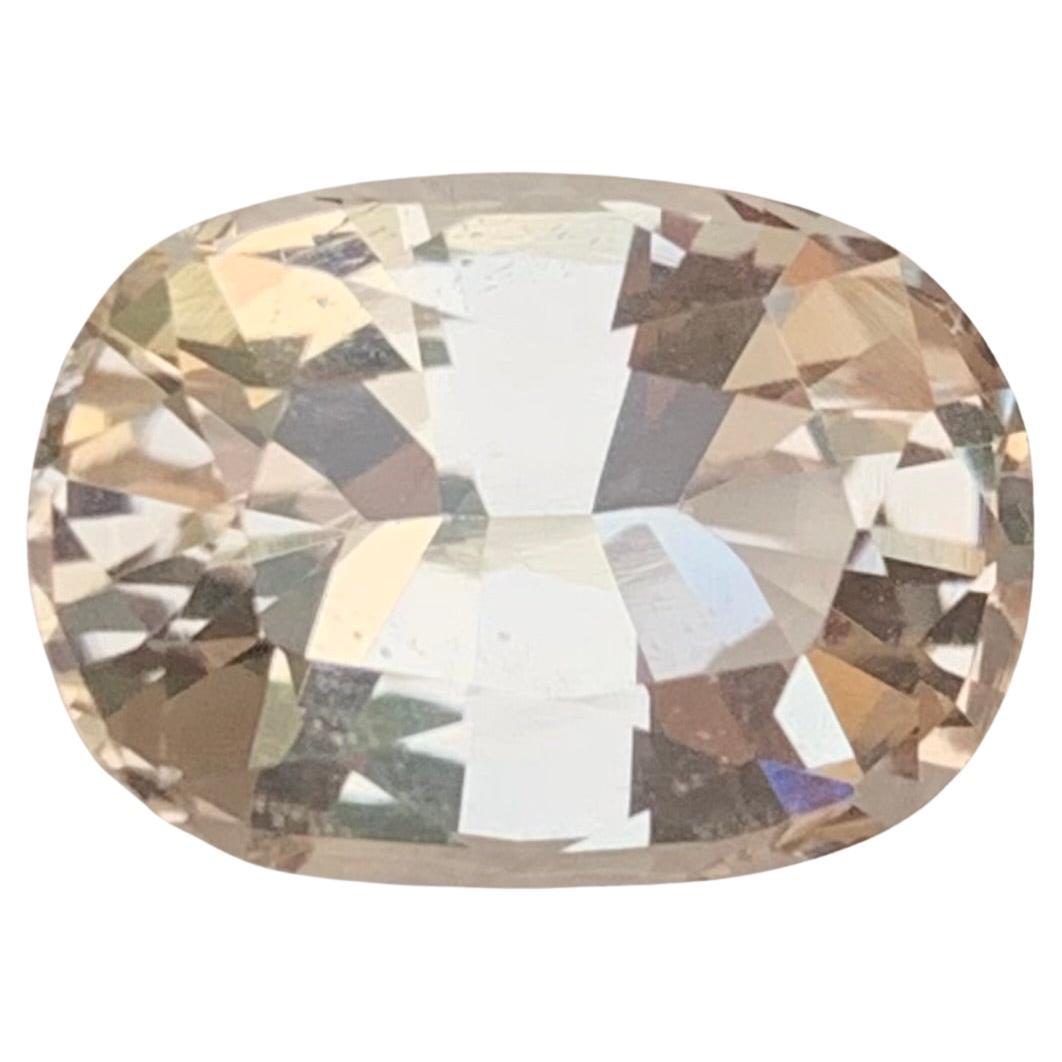 9.35 Carat Natural Loose Golden Topaz Gemstone From Pakistan's Mine en vente