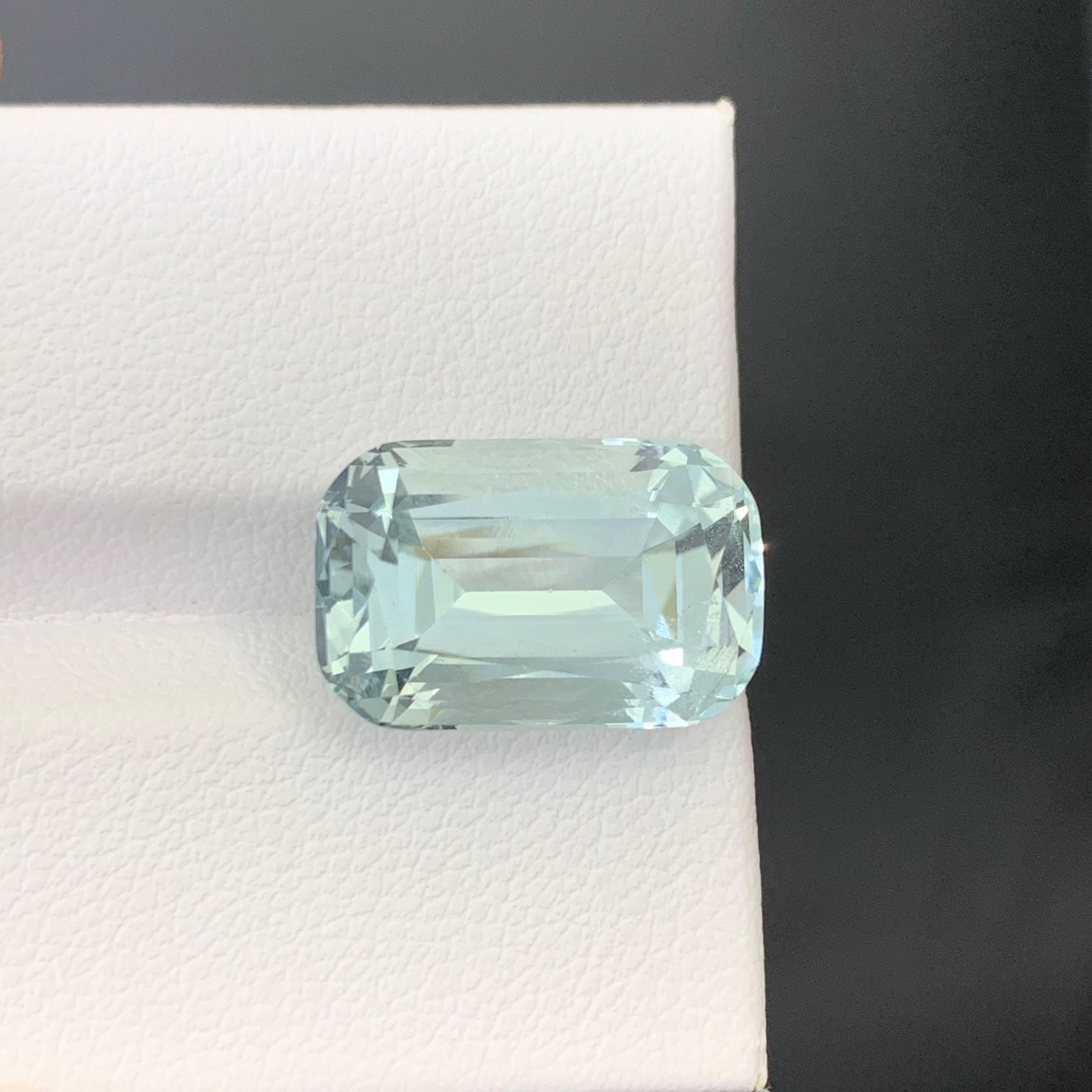 9.35 Karat Natürlicher loser hellblauer Aquamarin im Kissenschliff Pakistanischer Edelstein im Angebot 5