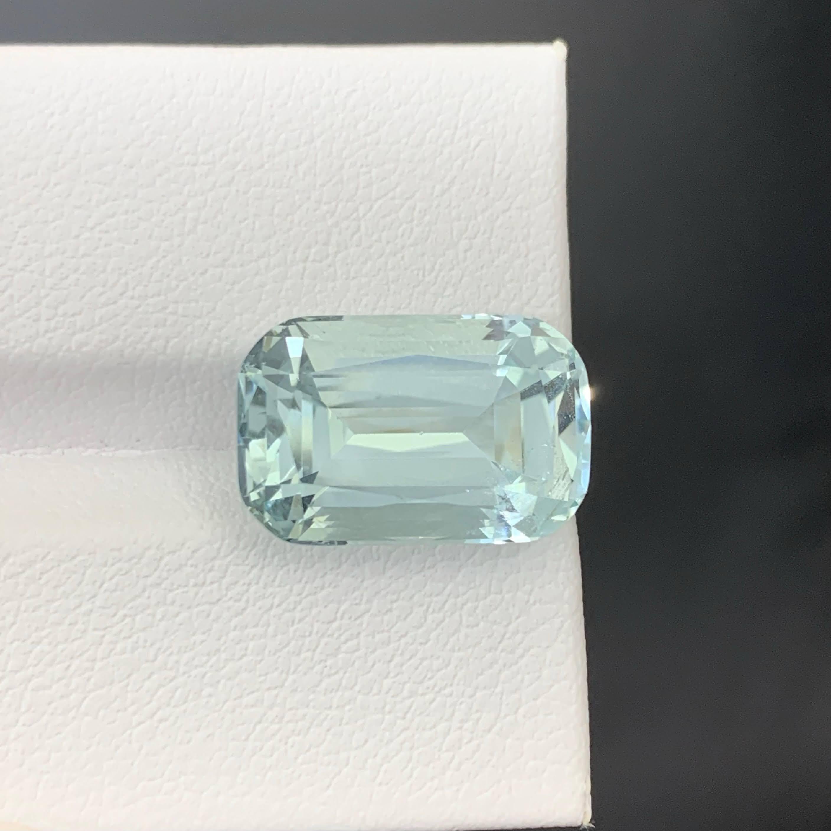 Gewicht 9,35 Karat 
Abmessungen 15,7x10,2x8,3 mm
Behandlung Keine 
Herkunft Pakistan 
Klarheit VVS 
Form Schnitt Kissen 




Dieser 9,35 Karat schwere natürliche hellblaue Aquamarin ist ein wunderschöner, ruhiger Edelstein mit einem sanften,