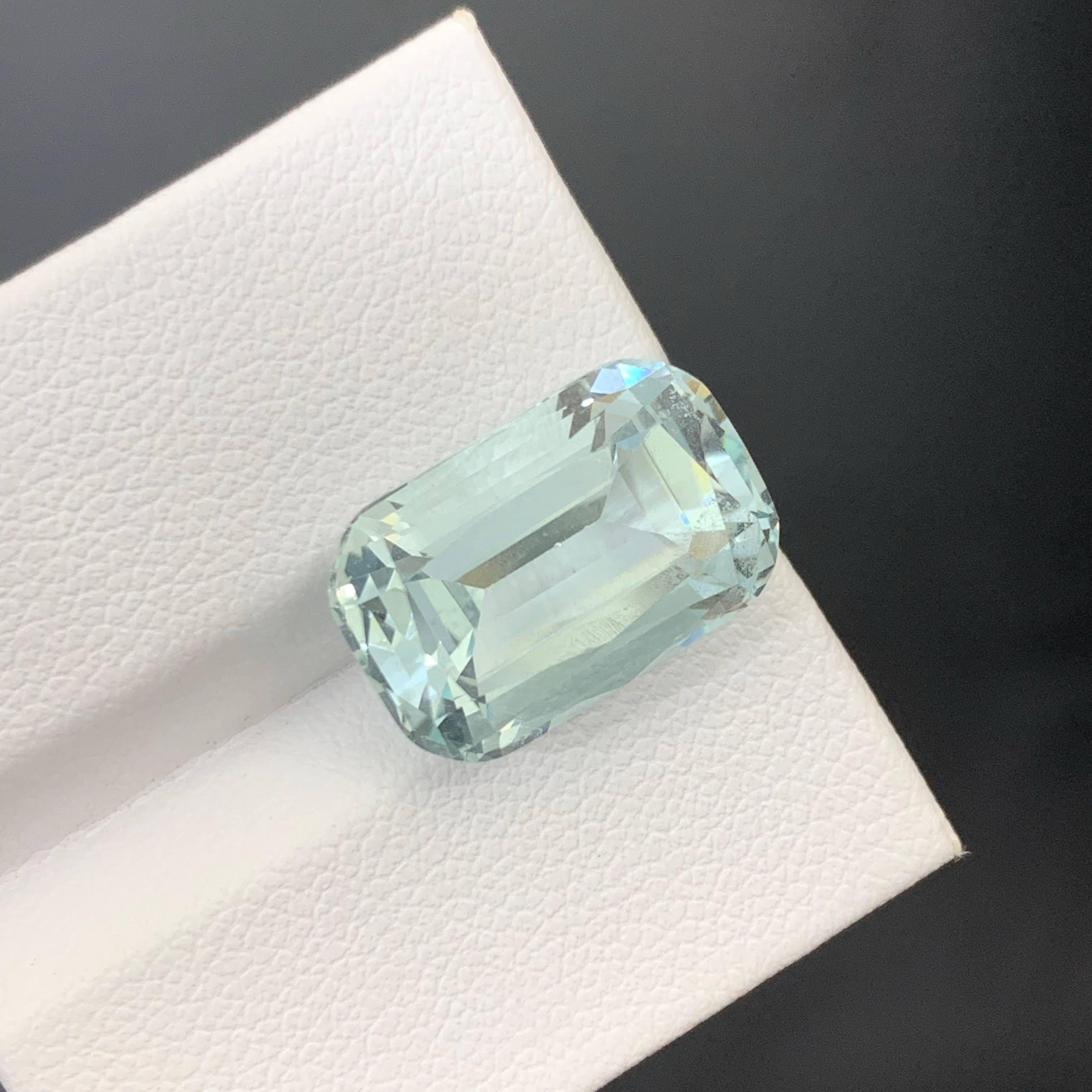 9.35 Karat Natürlicher loser hellblauer Aquamarin im Kissenschliff Pakistanischer Edelstein im Angebot 3