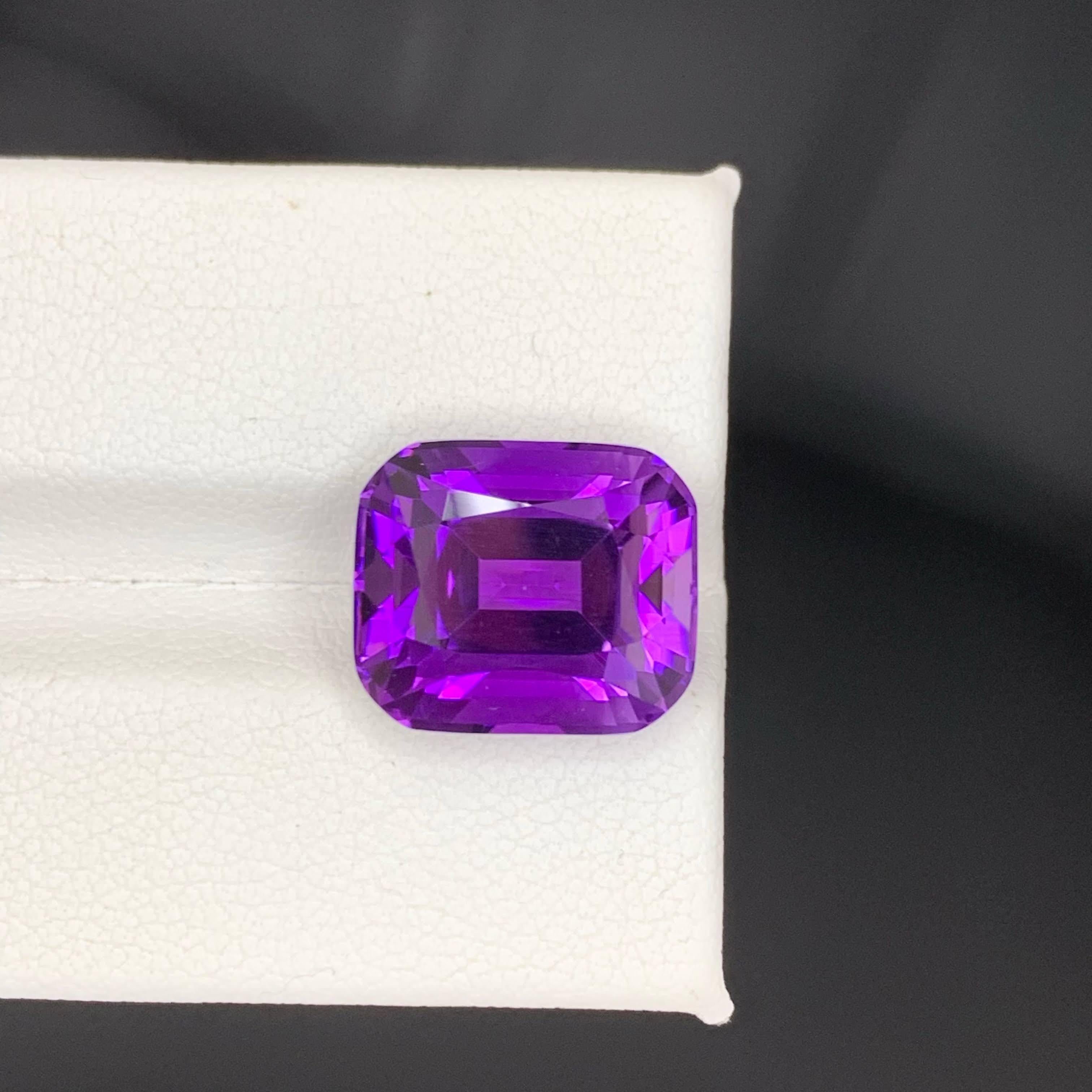 da uomo o donna 9.35 carati di pietra ametista viola naturale sciolta con taglio a cuscino Gemma brasiliana in vendita