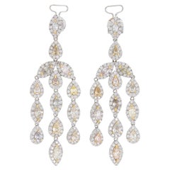 Boucles d'oreilles pendantes en diamant blanc et de couleur de 9,36 carats