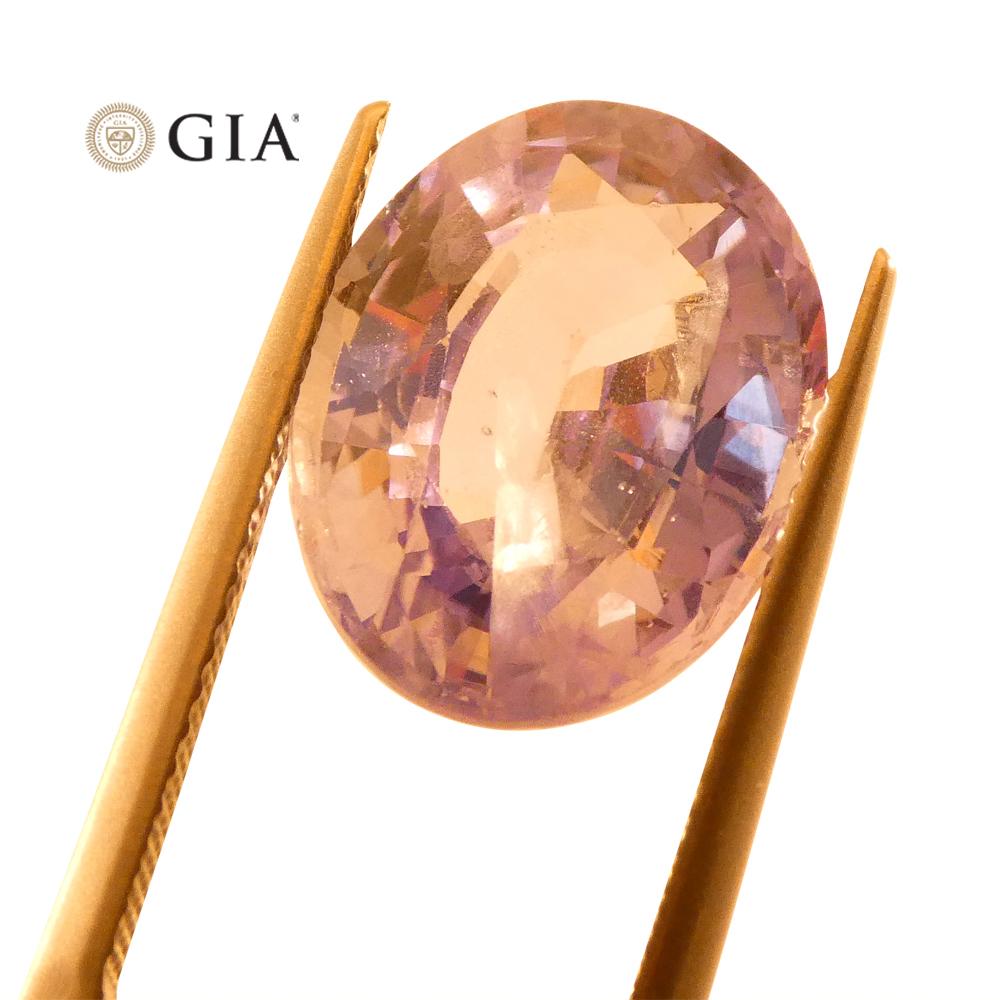 9.37ct Oval Violet to Pinkish Purple Sapphire GIA Certified Sri Lanka In New Condition For Sale In Toronto, Ontario