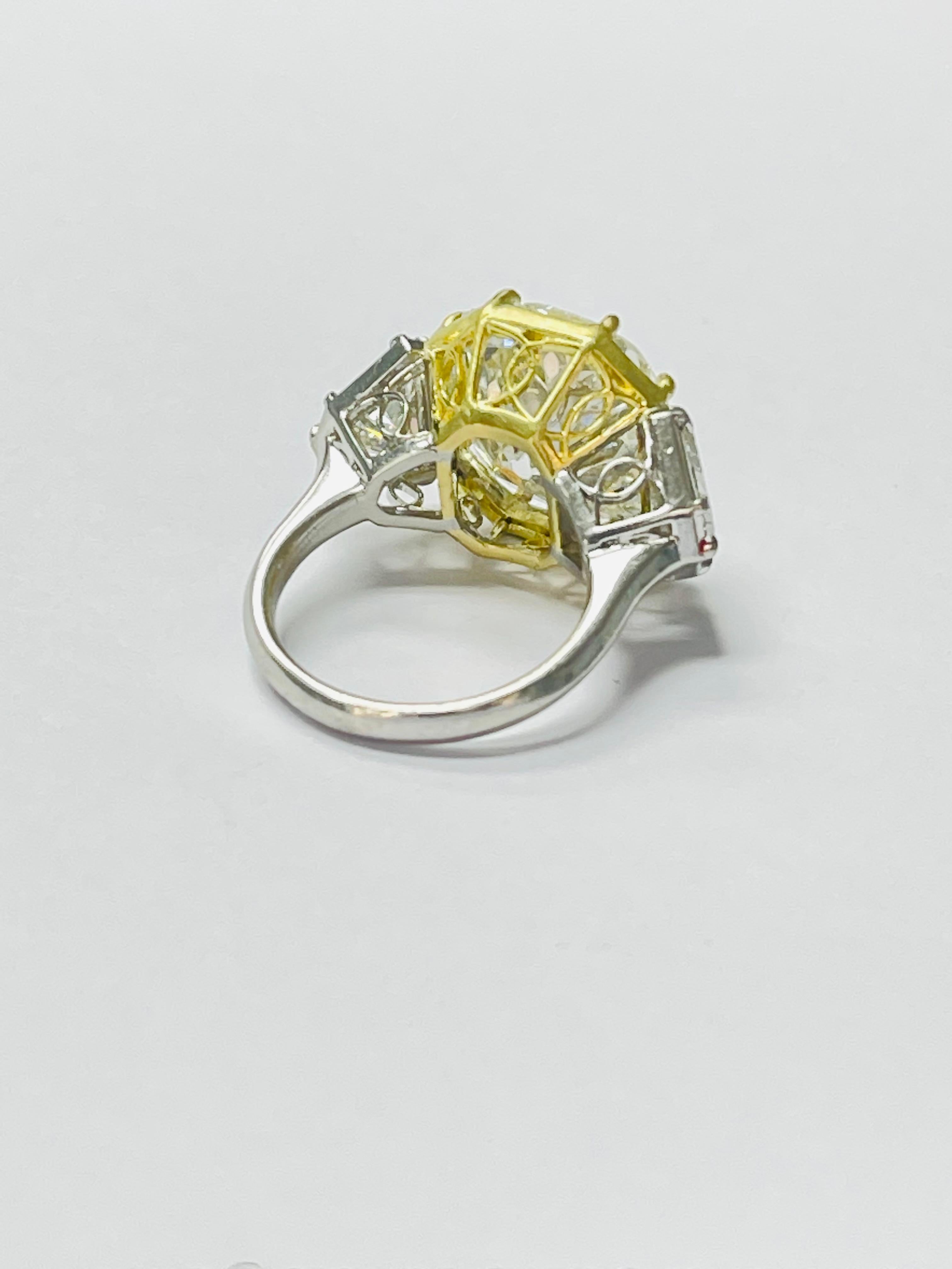 9.38 Carat Old Mine Cut Diamond Three Stone Ring in Yellow and White Gold 4