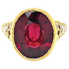 9.39 Carat Rhodolite Garnet Round Diamond Yellow Gold Ring