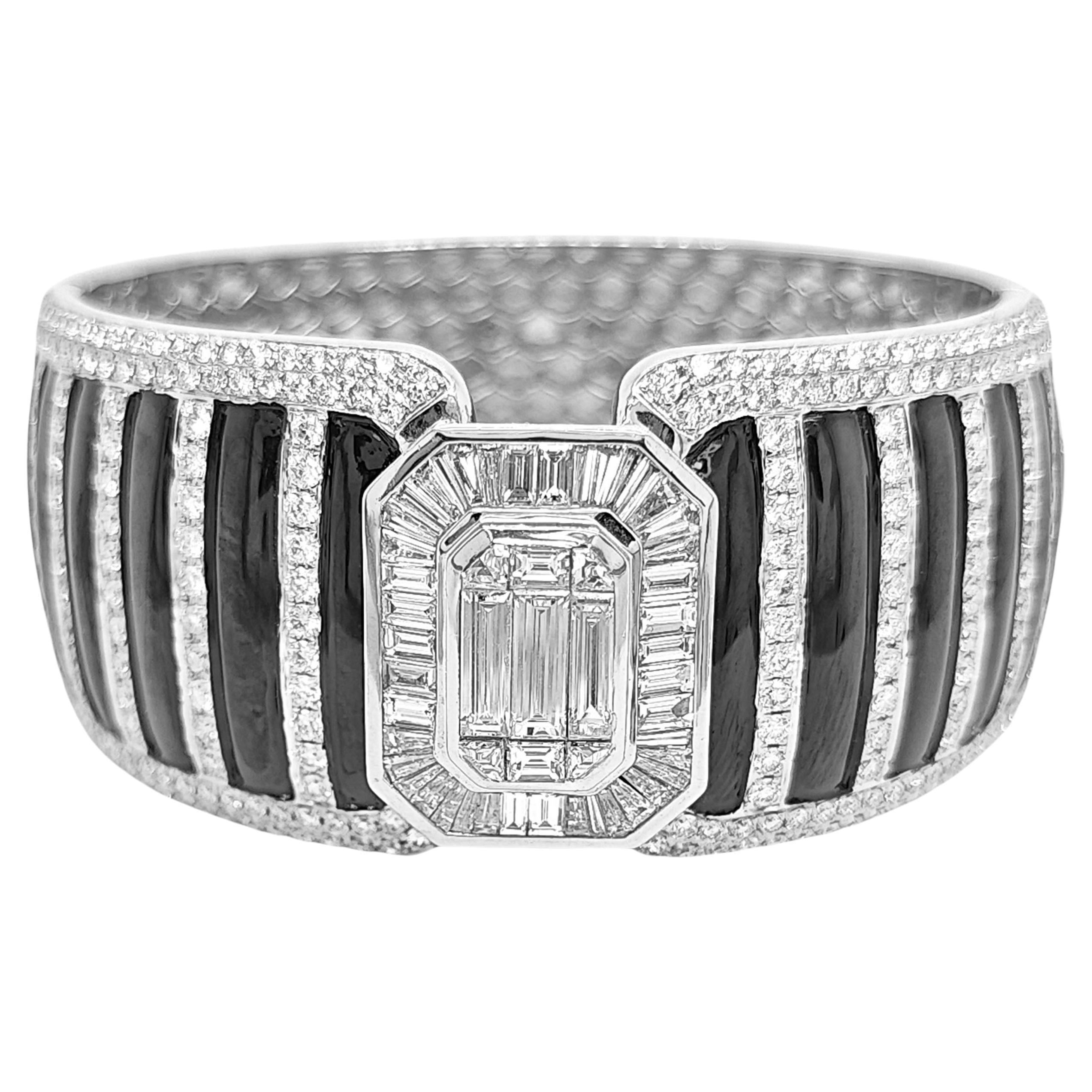 9.39 Carat White Diamond White Gold Onyx Bangle