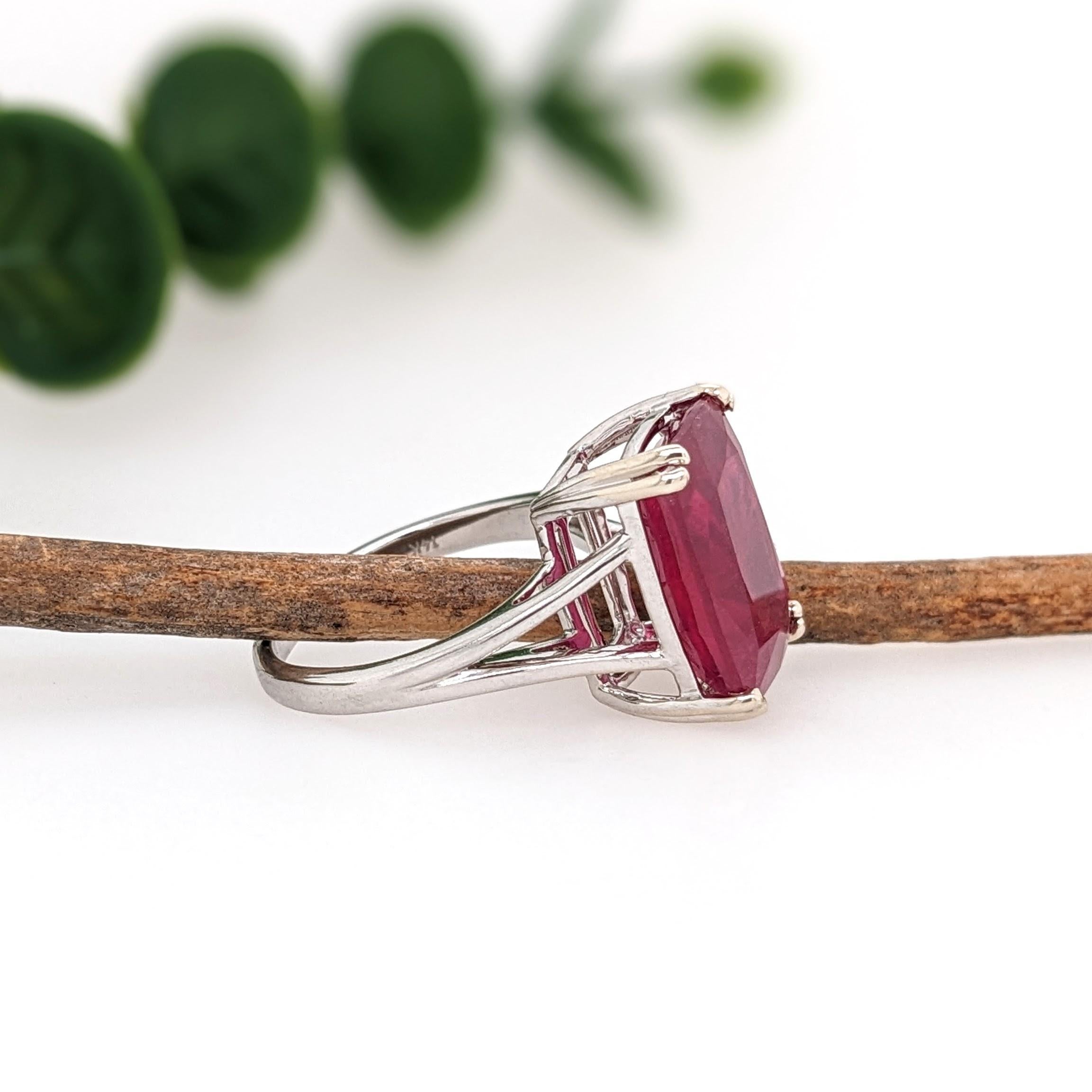 9,3 Karat Roter Rubin Solitär Ring in massivem 14K Weißgold Kissenschliff 14x10 mm im Angebot 1