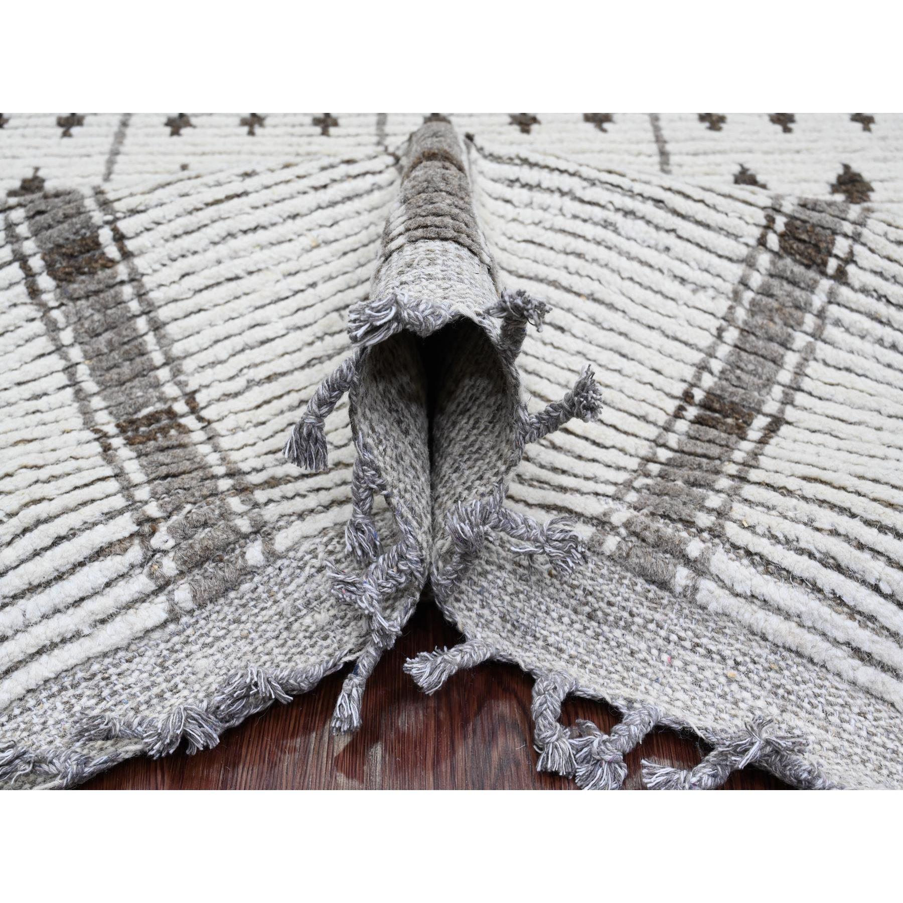 Noué à la main 9'3 