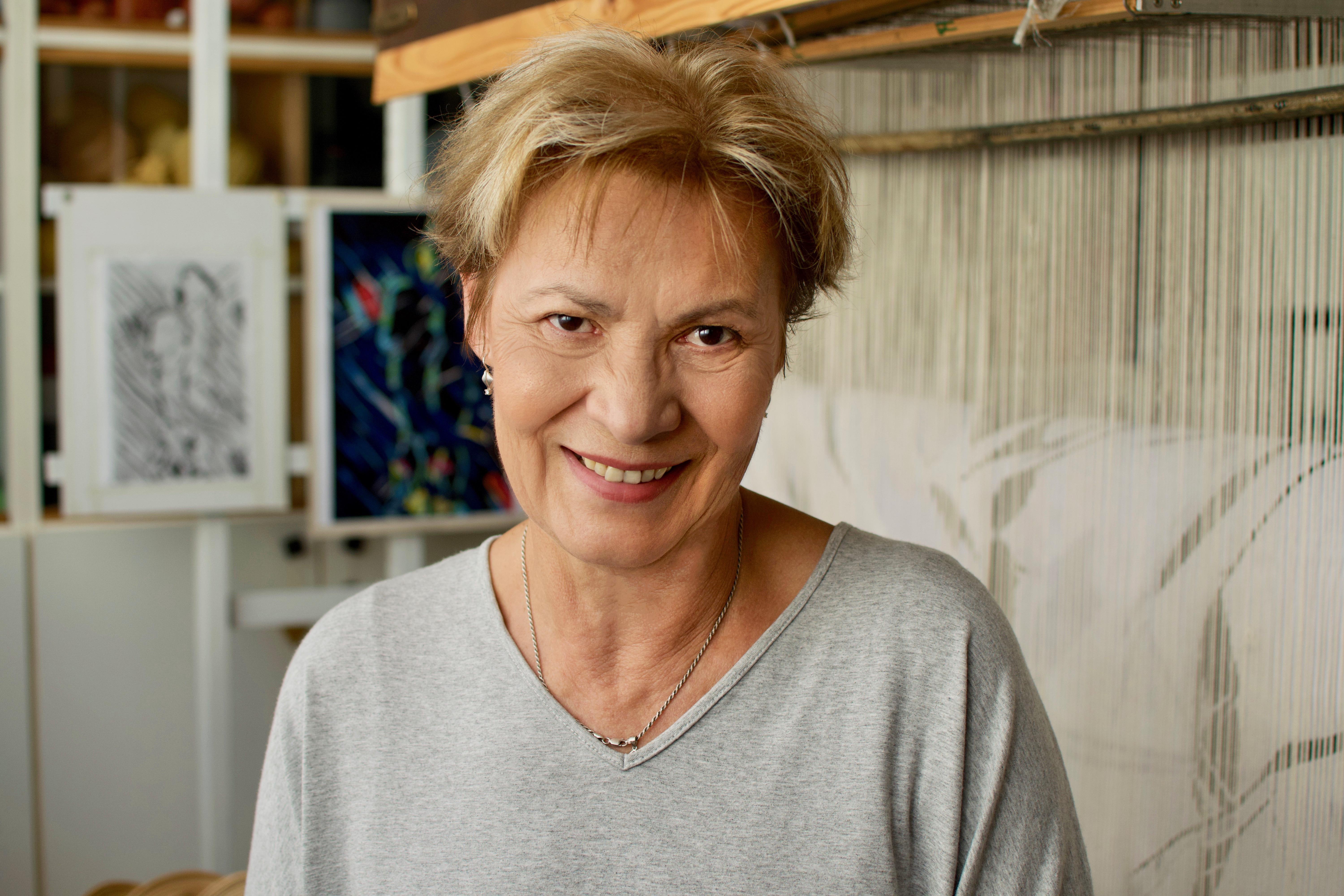 93x95 cm Ziel gewebter Wandteppich Riesige Textilkunst der Künstlerin Eszter Kneisz im Zustand „Hervorragend“ im Angebot in Székesfehérvár, HU