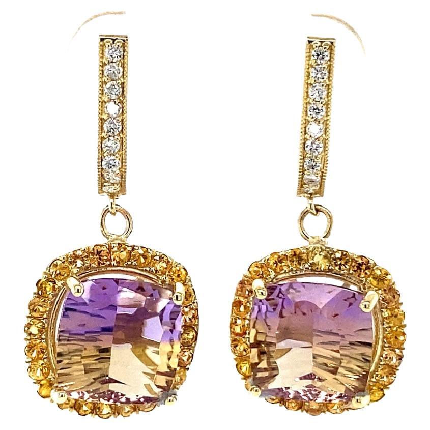 Pendants d'oreilles en or jaune avec saphir et diamant de 9,40 carats et amétrine en vente