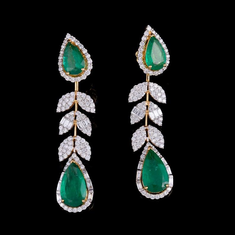 Mixed Cut 9.40 Carat Emerald Diamond 14 Karat Gold Leaf Earrings For Sale