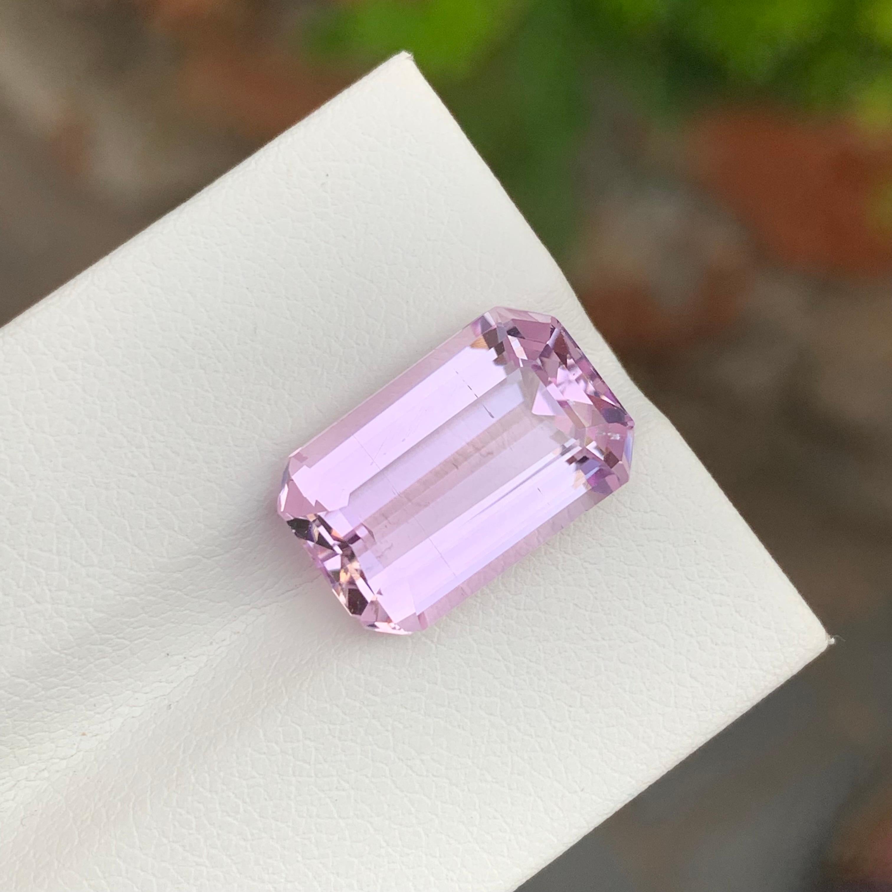 Arts and Crafts 9.40 Carat Natural Loose Pink Kunzite Emerald Shape Gem For Jewellery Making For Sale