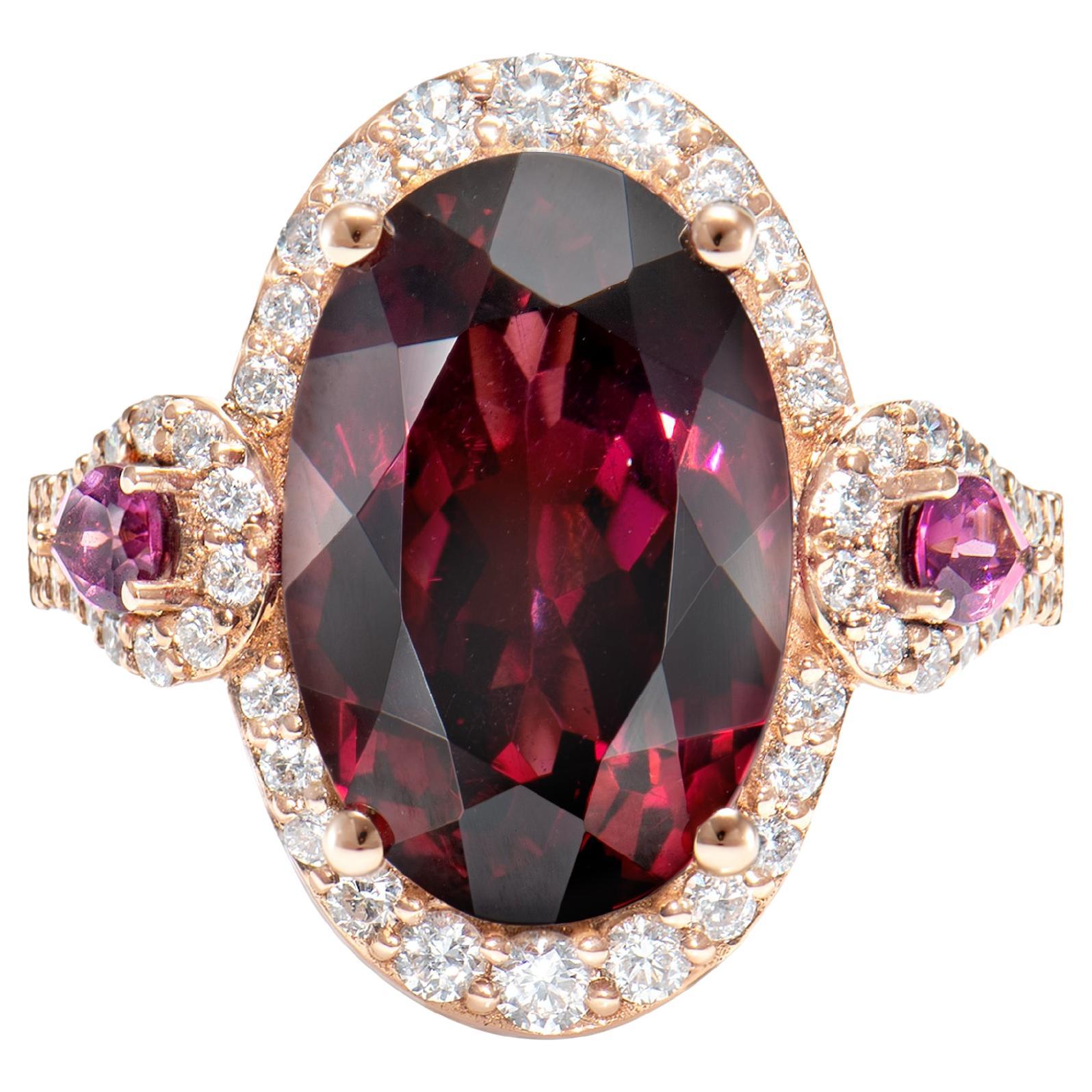 Bague cocktail en or rose 18 carats et rhodolite de 9,40 carats avec diamant blanc.