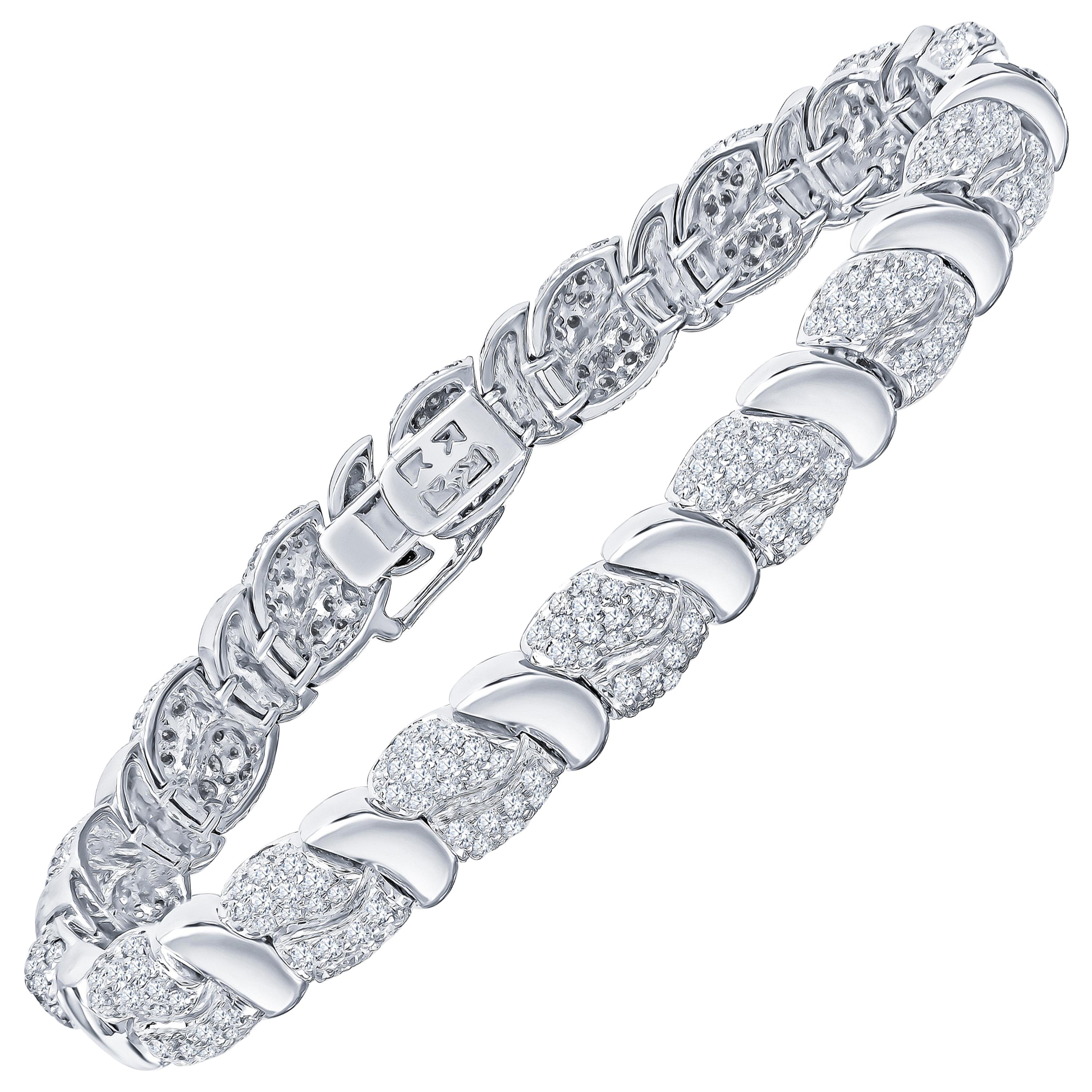 9.40 Carat Fine Diamond Bracelet in 18 Karat White Gold For Sale