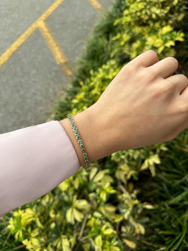 9.40tcw 14K Gold Emerald Bezel Tennis Bracelet - Unisex Eternity Design For Sale 1