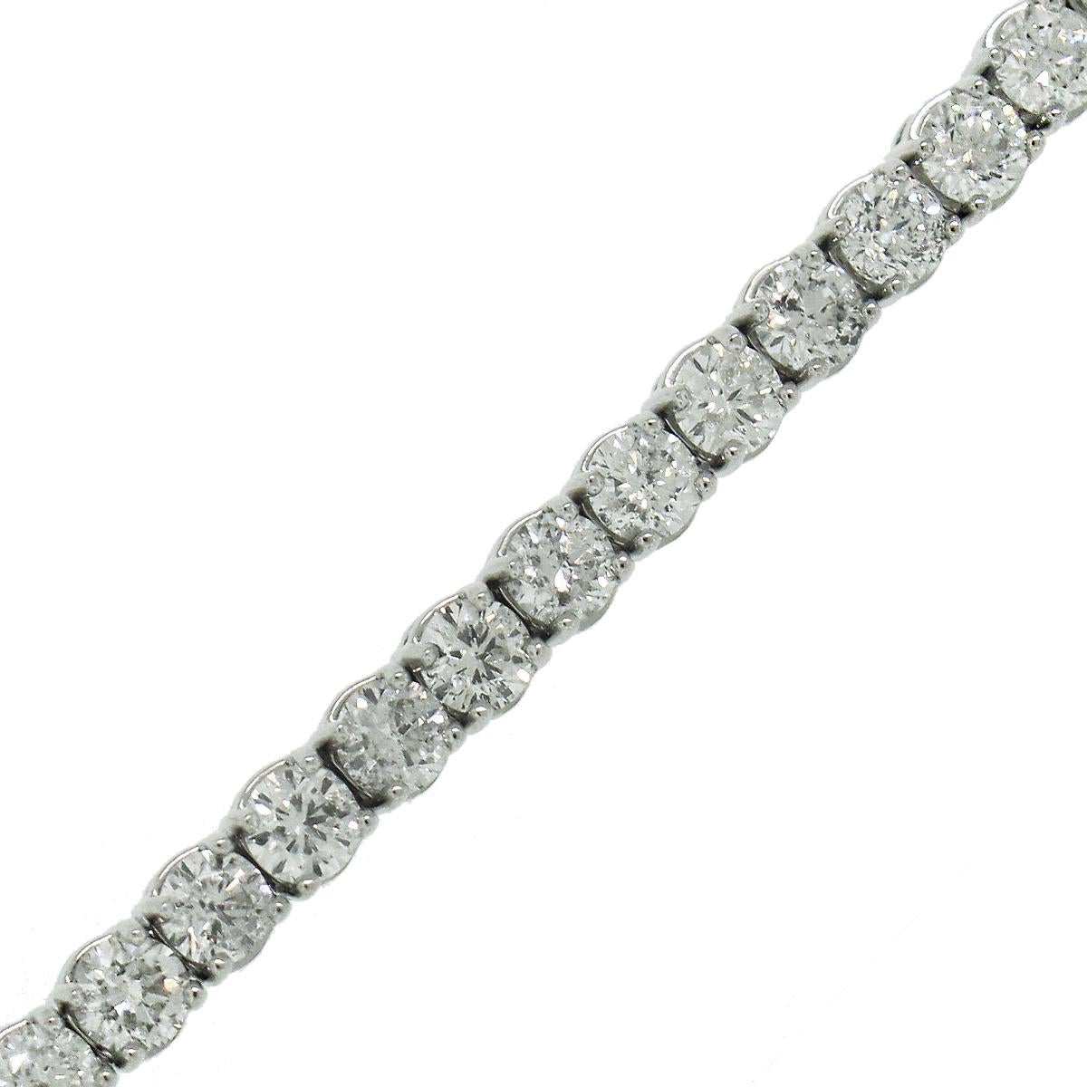 Material: 14k White Gold
Diamond Details: Approximately 9.41ctw round brilliant diamonds. Diamonds are H/I in color and SI1-SI2 in clarity.
Clasps: Tongue in box with safety latch
Total Weight: 16.5g (10.6dwt)
Length: 6.75
