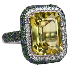 9.41 Carat Lemon Quartz White Gold Cocktail Ring with Diamond Halo