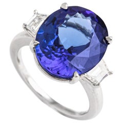 Bague en or blanc avec tanzanite de 9.42 carats et diamants