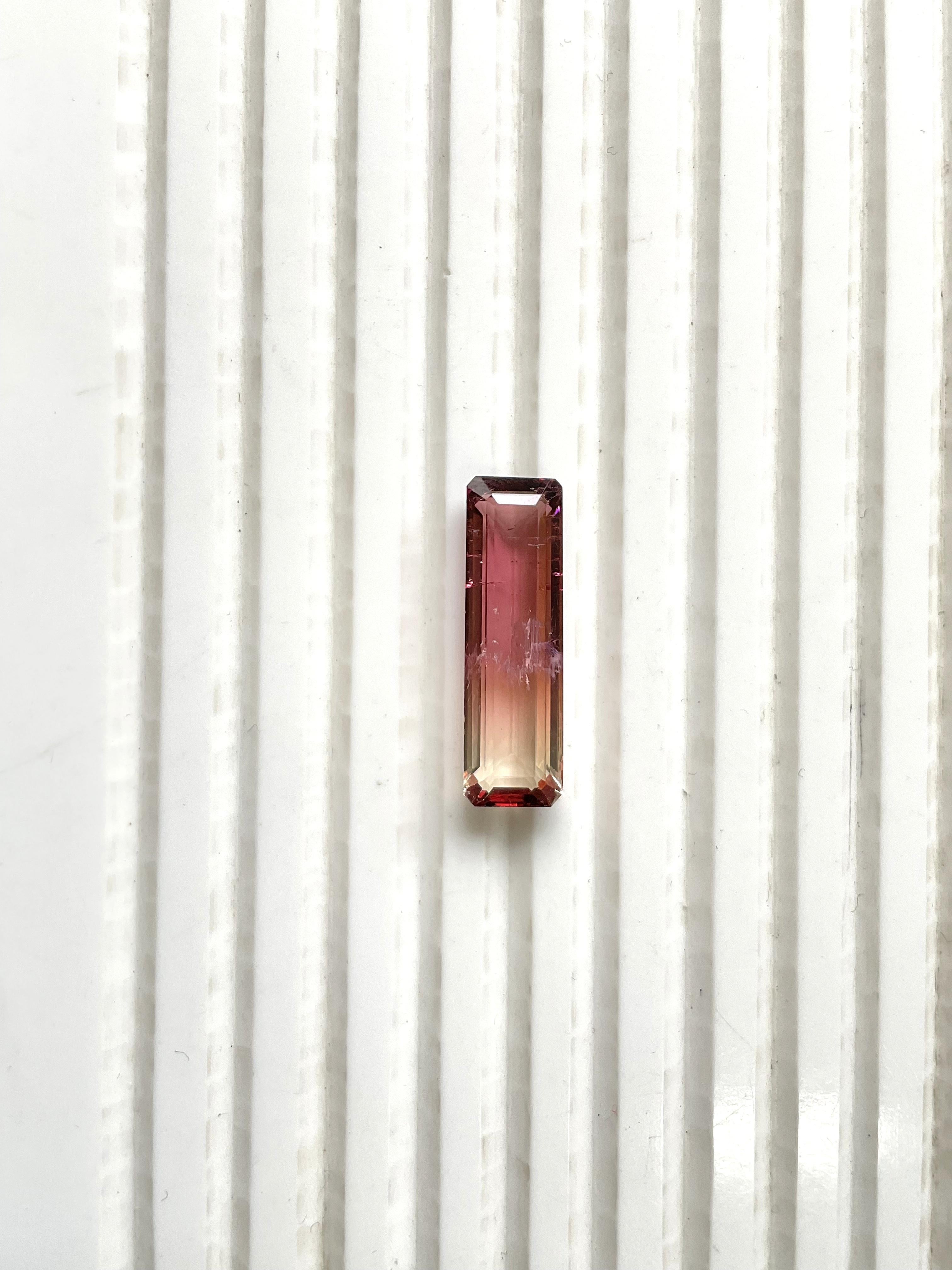 Art déco Pierre précieuse naturelle tourmaline octogonale à facettes de 9,42 carats en vente