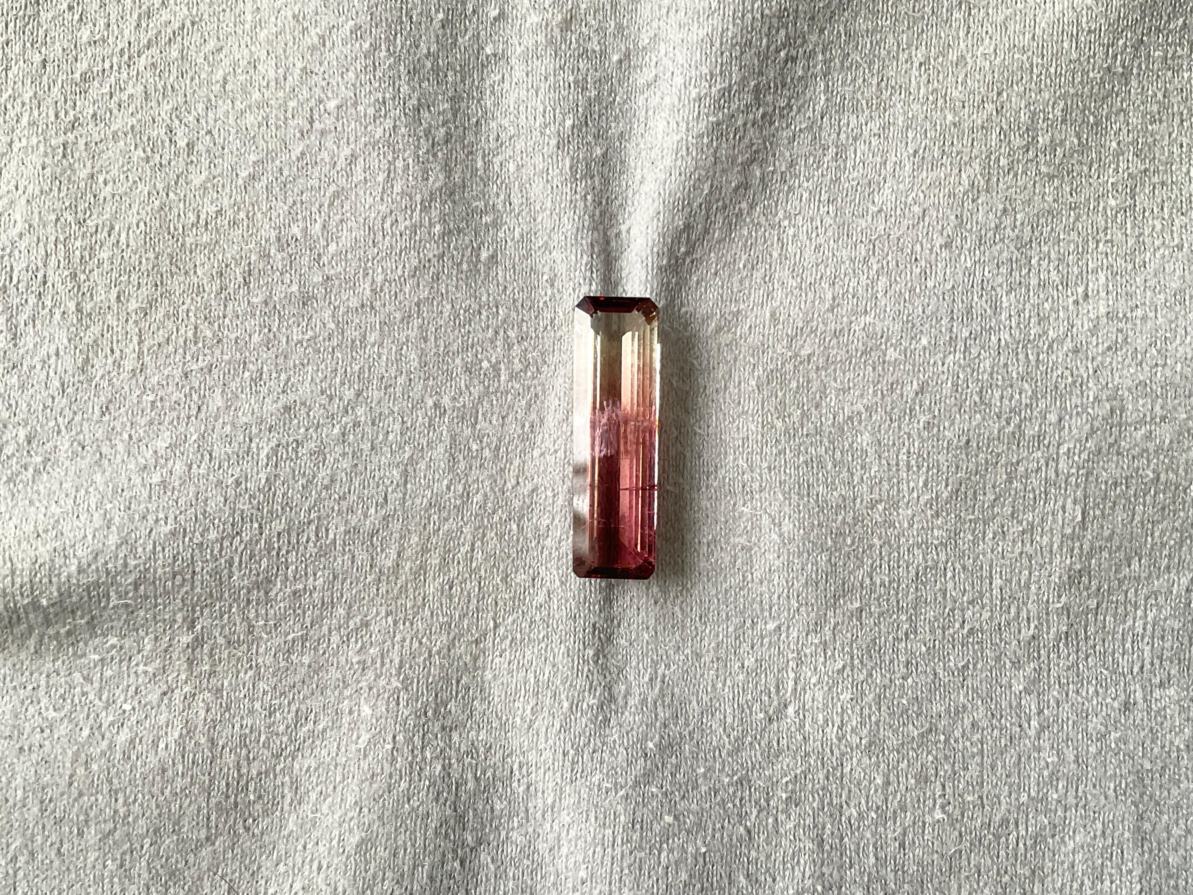 Pierre précieuse naturelle tourmaline octogonale à facettes de 9,42 carats Unisexe en vente