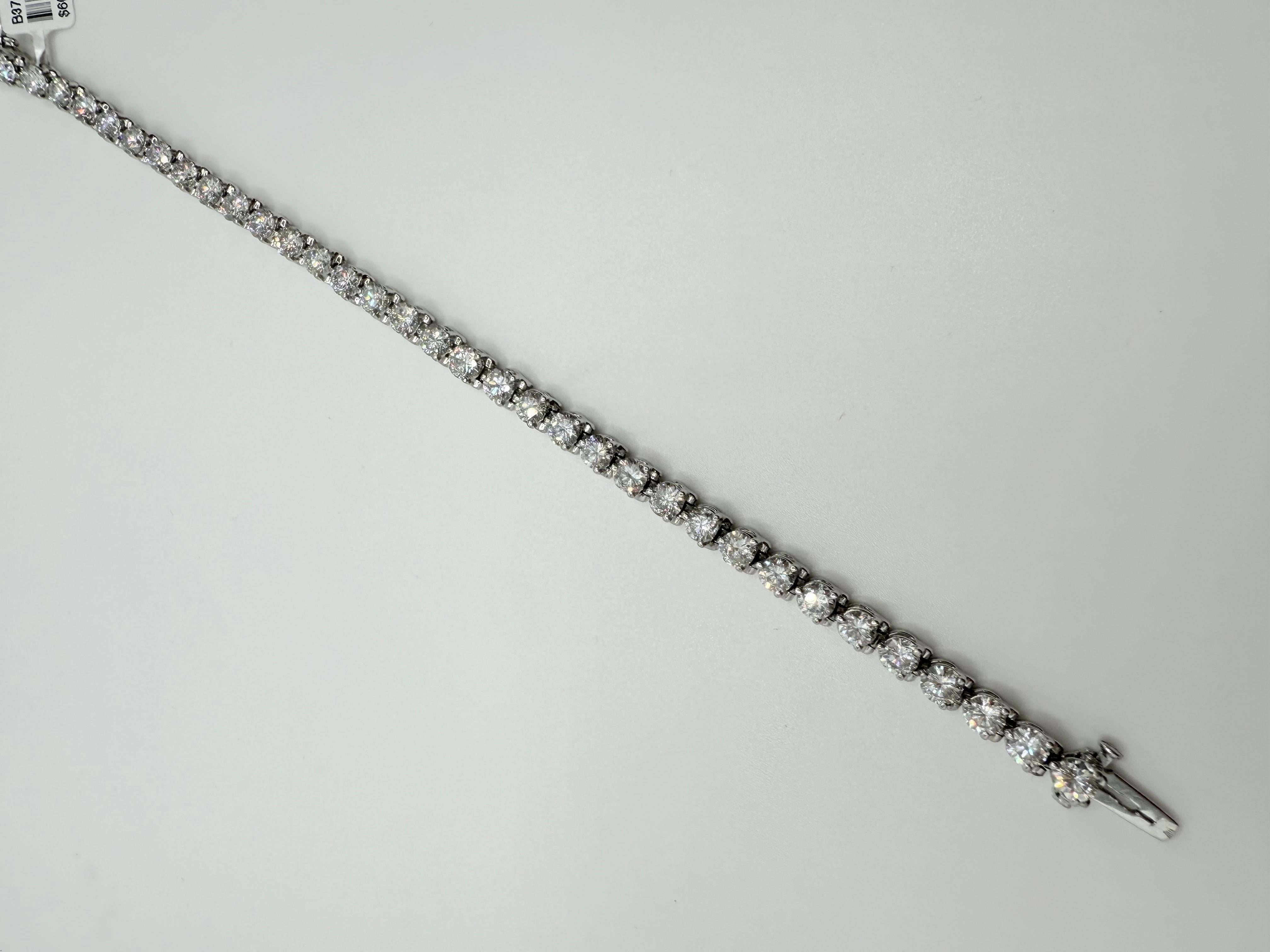 Pulsera de tenis con diamantes de 9.45 quilates en Nuevo estado para la venta en Los Angeles, CA