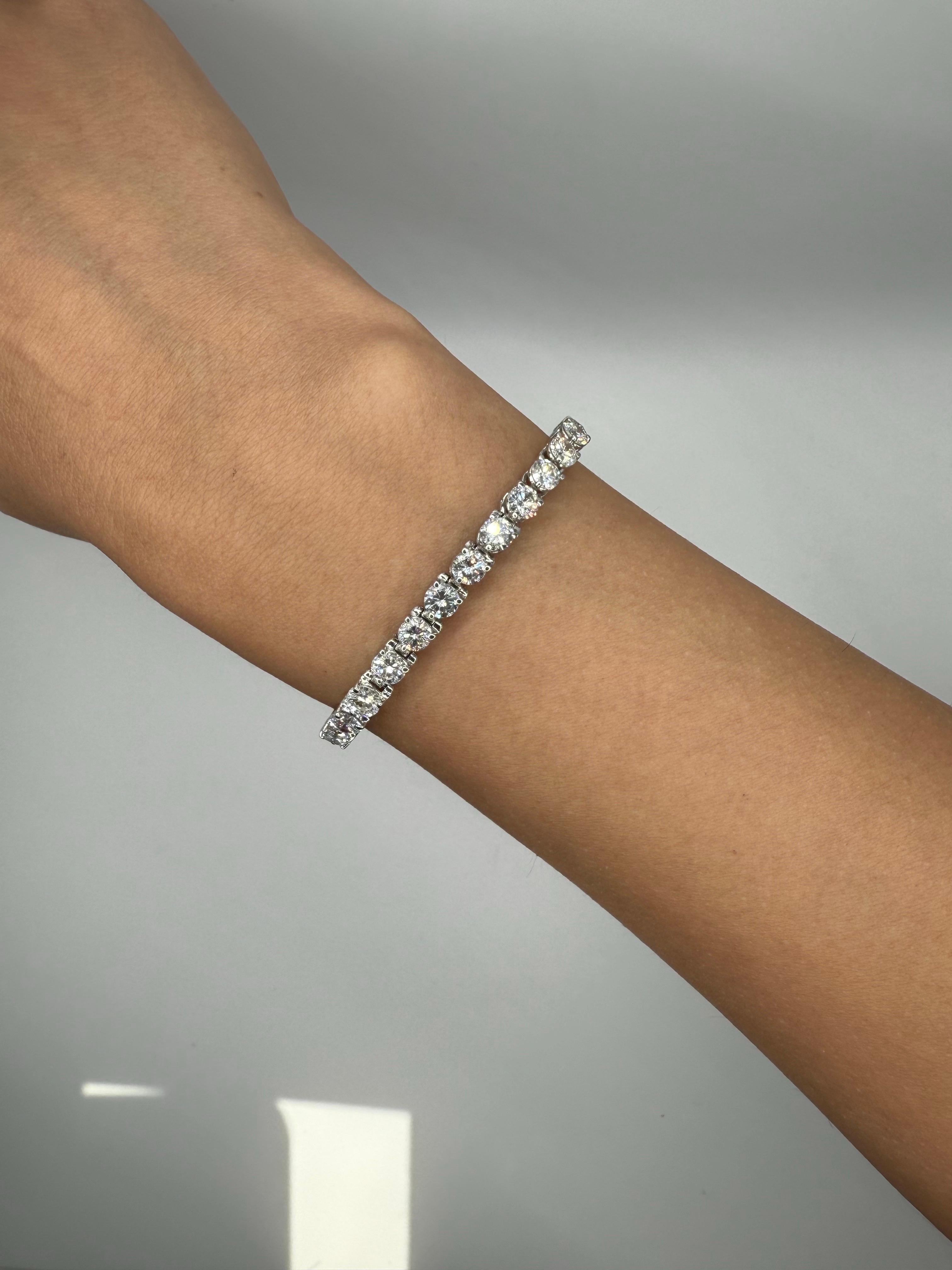 Pulsera de tenis con diamantes de 9.45 quilates en venta 1