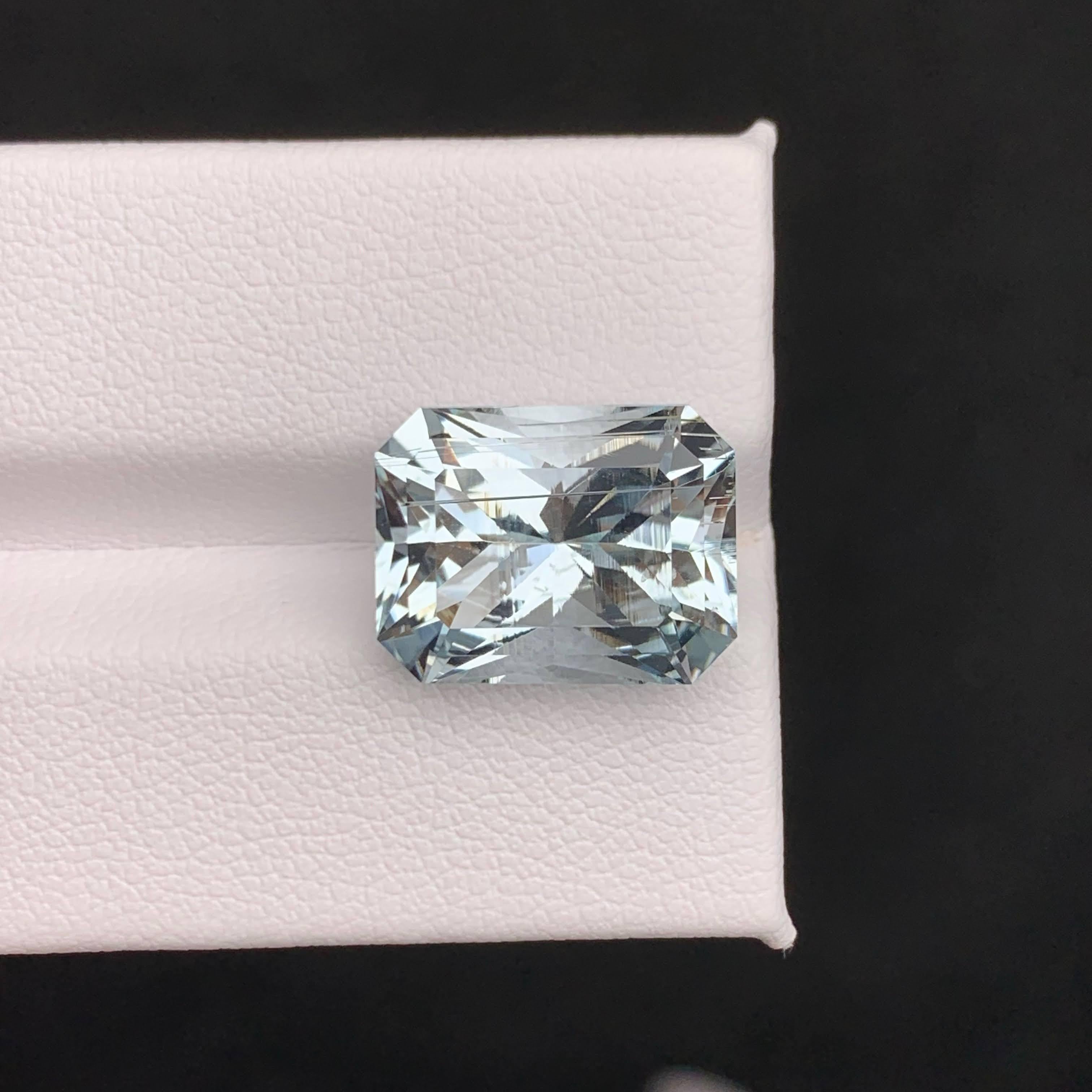 Taglio cuscino 9,45 Carati di pietra d'acquamarina naturale sfusa Fancy Cushion Cut Gemma del Pakistan in vendita