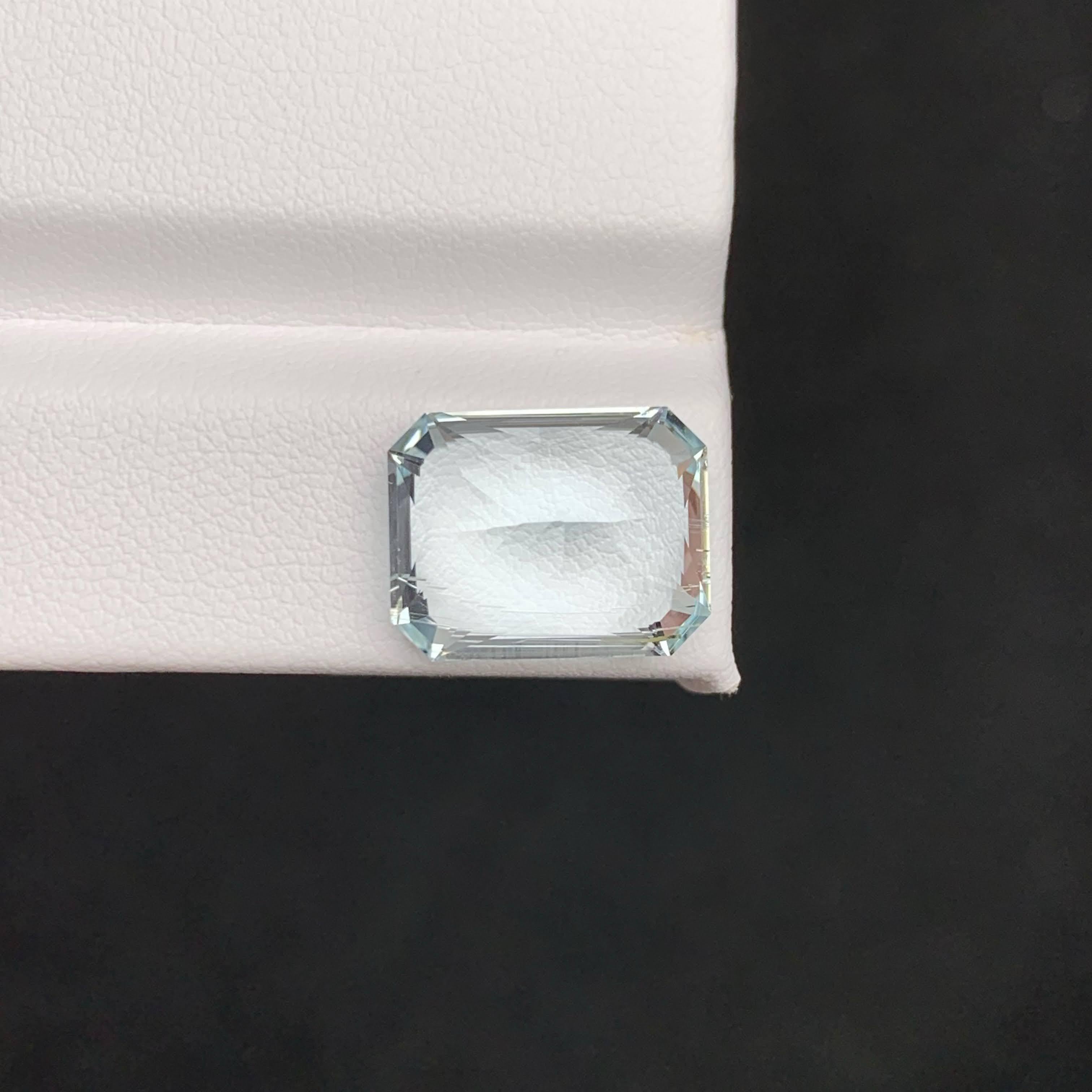 9,45 Carati di pietra d'acquamarina naturale sfusa Fancy Cushion Cut Gemma del Pakistan in vendita 1
