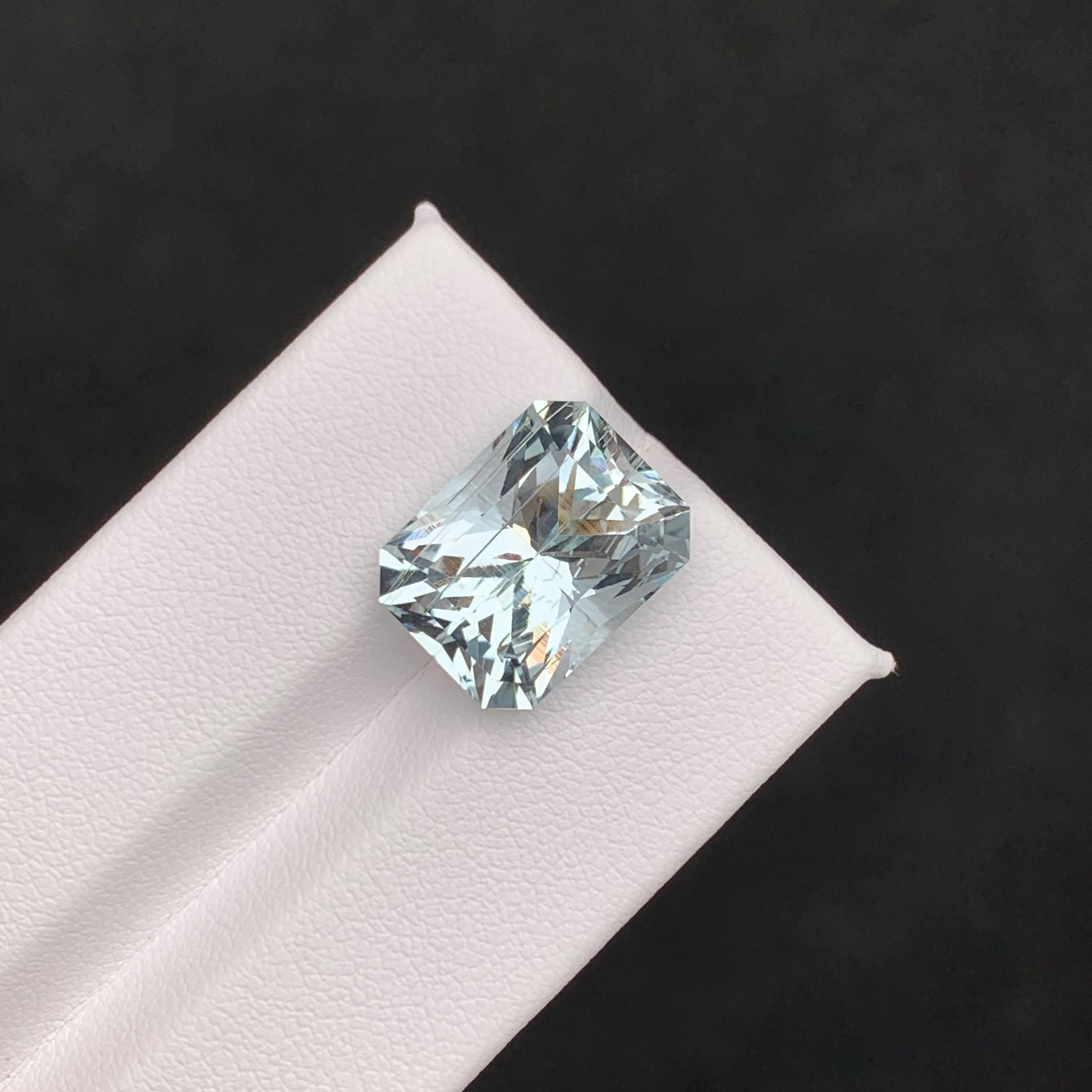 9,45 Carati di pietra d'acquamarina naturale sfusa Fancy Cushion Cut Gemma del Pakistan in vendita 2