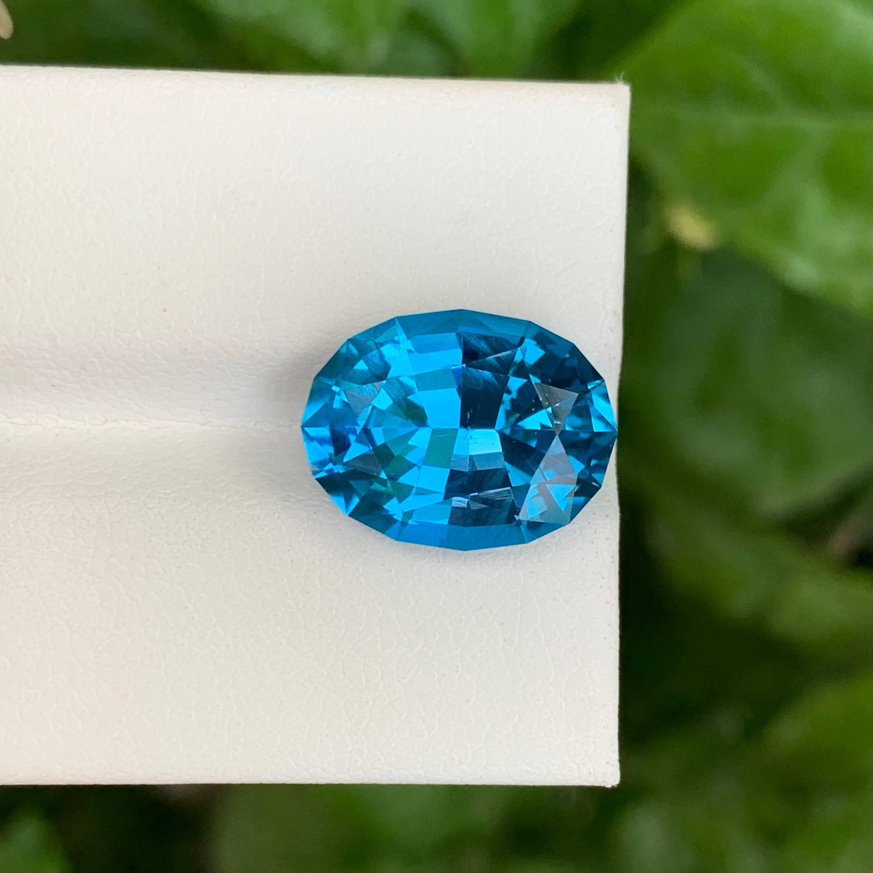 9.45 Carat Nature Loose Neon Blue Topaz Stone Oval Cut Brazilian Gemstone (pierre précieuse brésilienne de taille ovale) Unisexe en vente