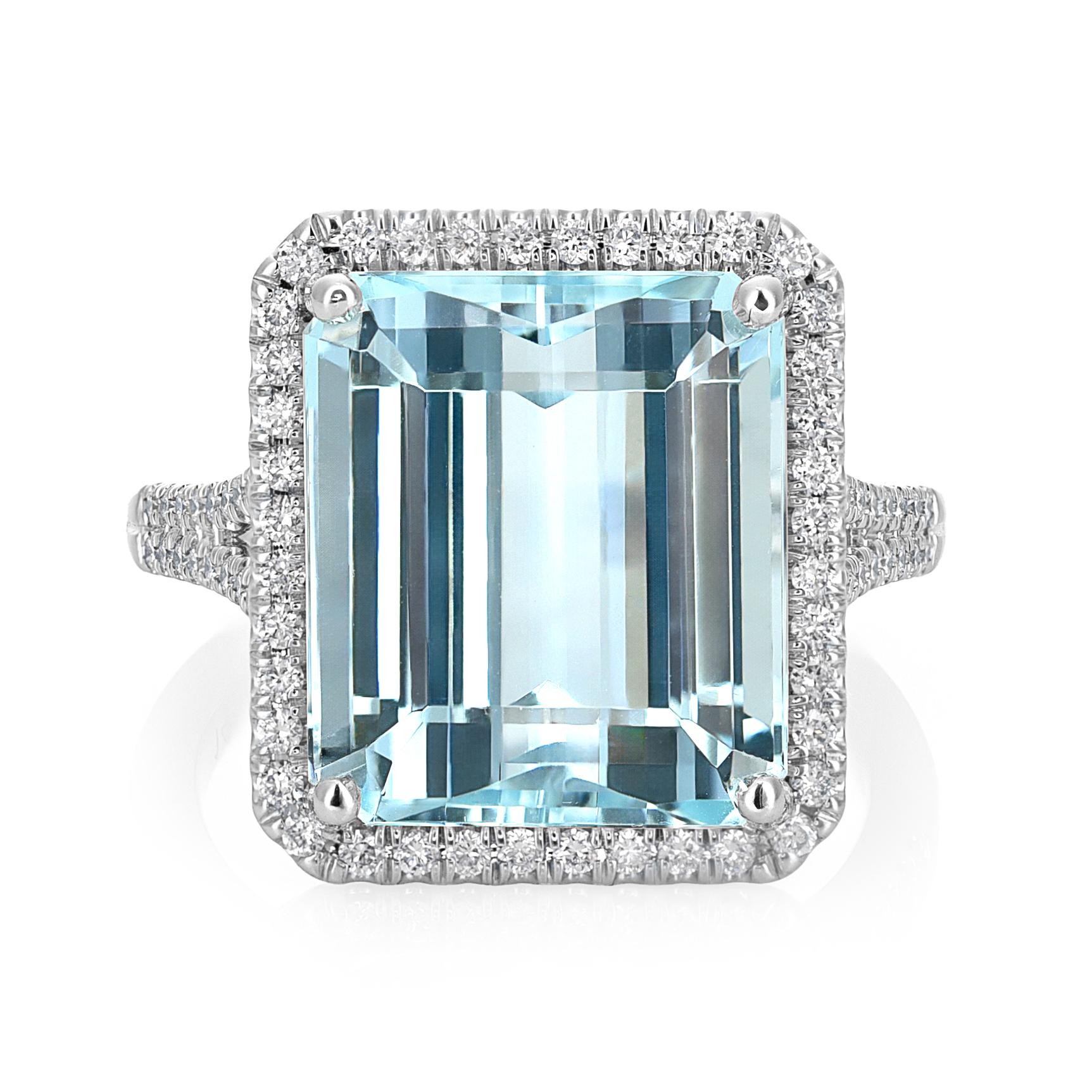 9.45 Carats Aquamarine Diamonds set in 14K White Gold Ring In New Condition For Sale In Los Angeles, CA