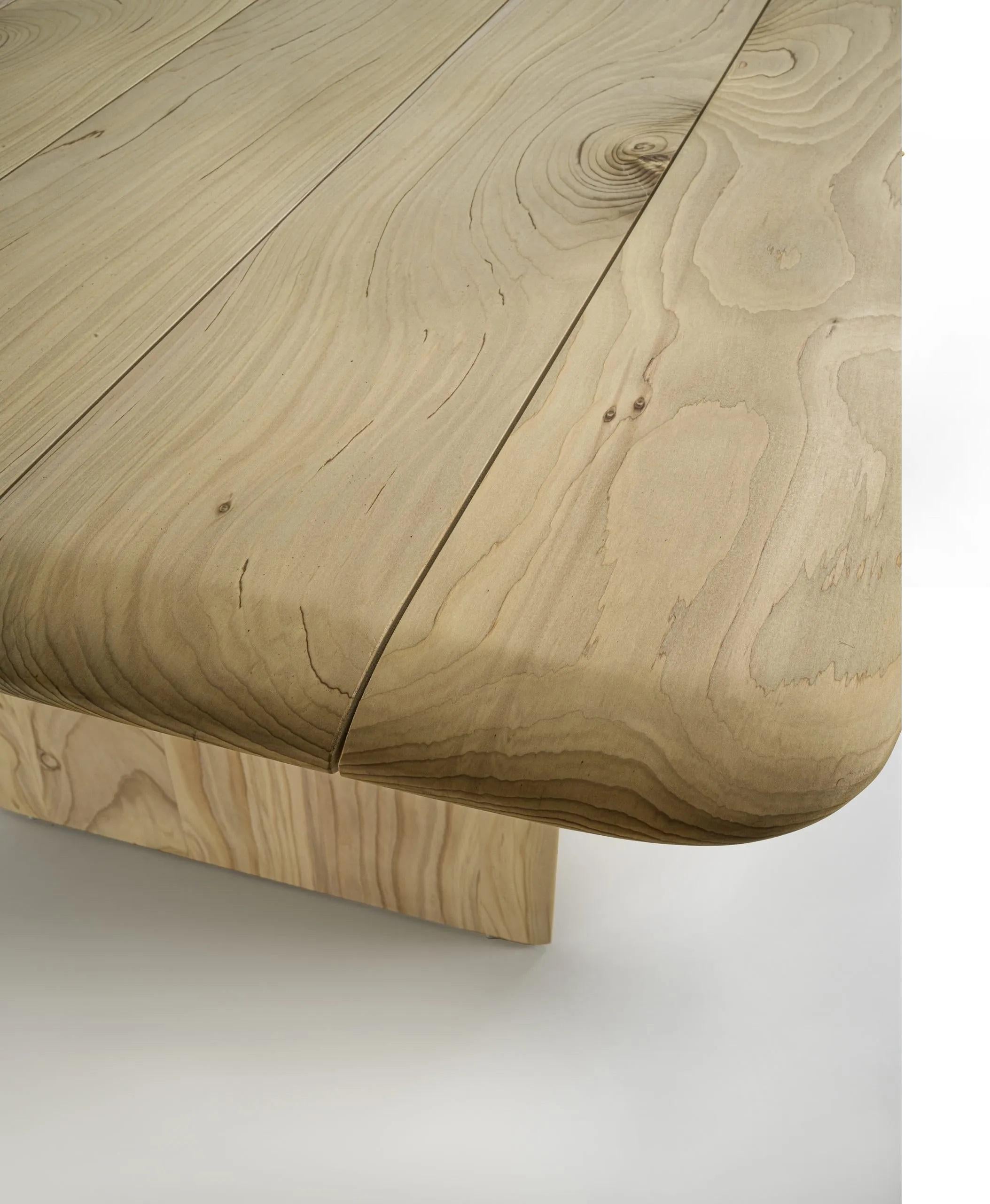 Moderne Table de salle à manger d'extérieur 94,5 pouces fabriquée en bois de cèdre naturel en vente