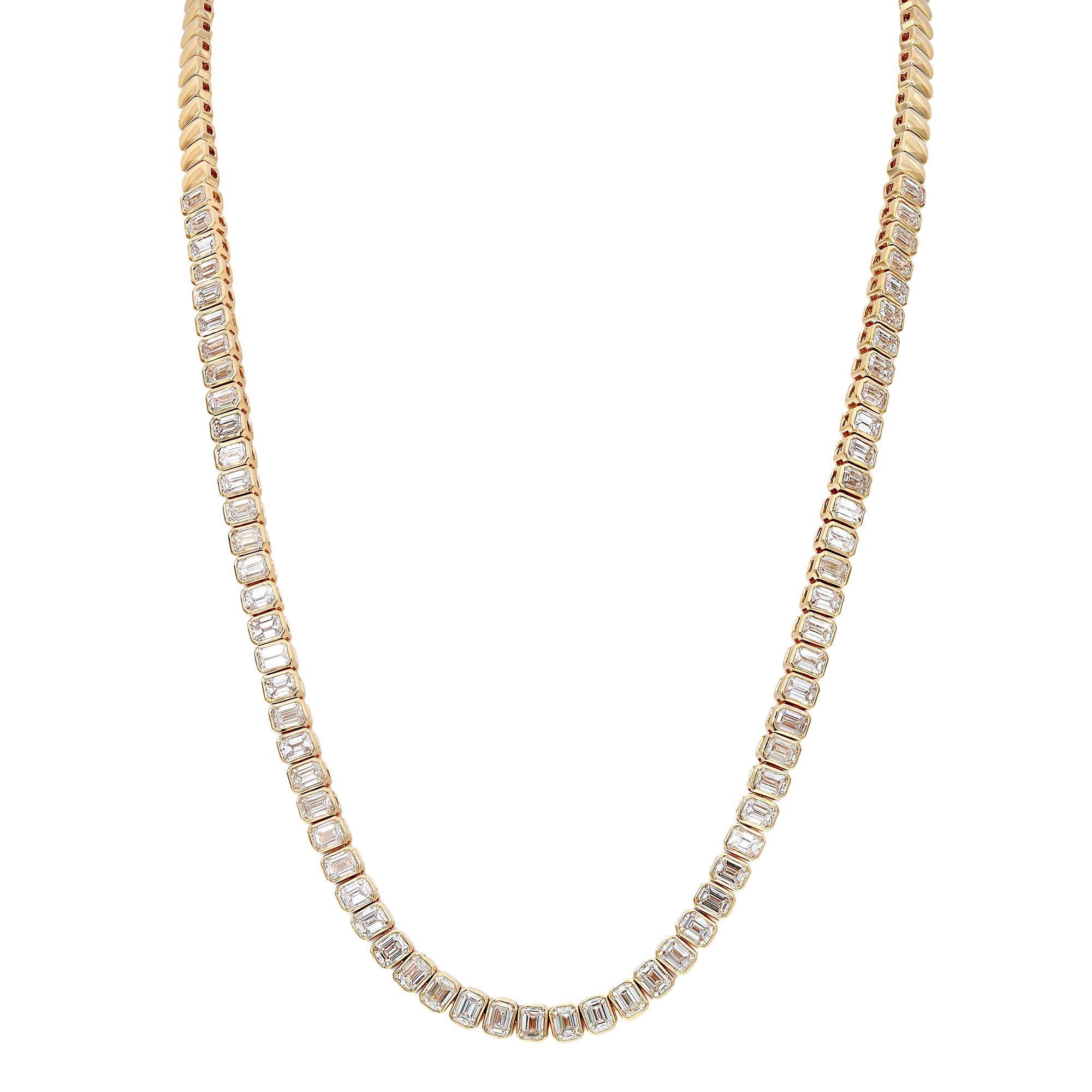 9,46 Karat Smaragdschliff Diamant-Tennis-Halskette aus 18 Karat Gelbgold mit Lünettenfassung  im Angebot 1