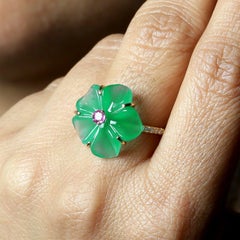 9.47 Carat Carved Onyx Sapphire 18 Karat Gold Flower Ring