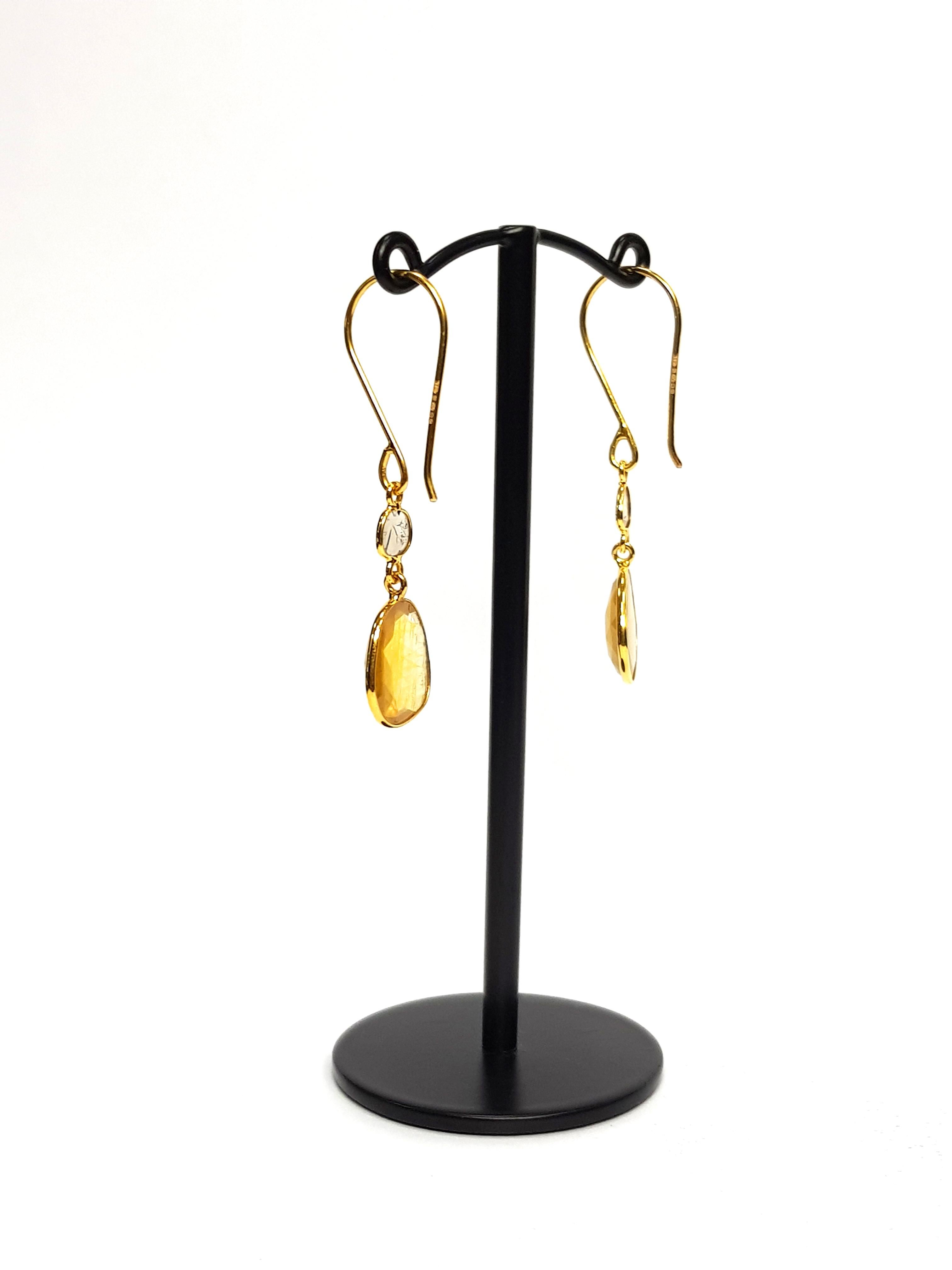 9,47 Karat Rosenschliff Saphir Diamant 18 KT Gelbgold Kunsthandwerkliche Ohrringe  Damen im Angebot