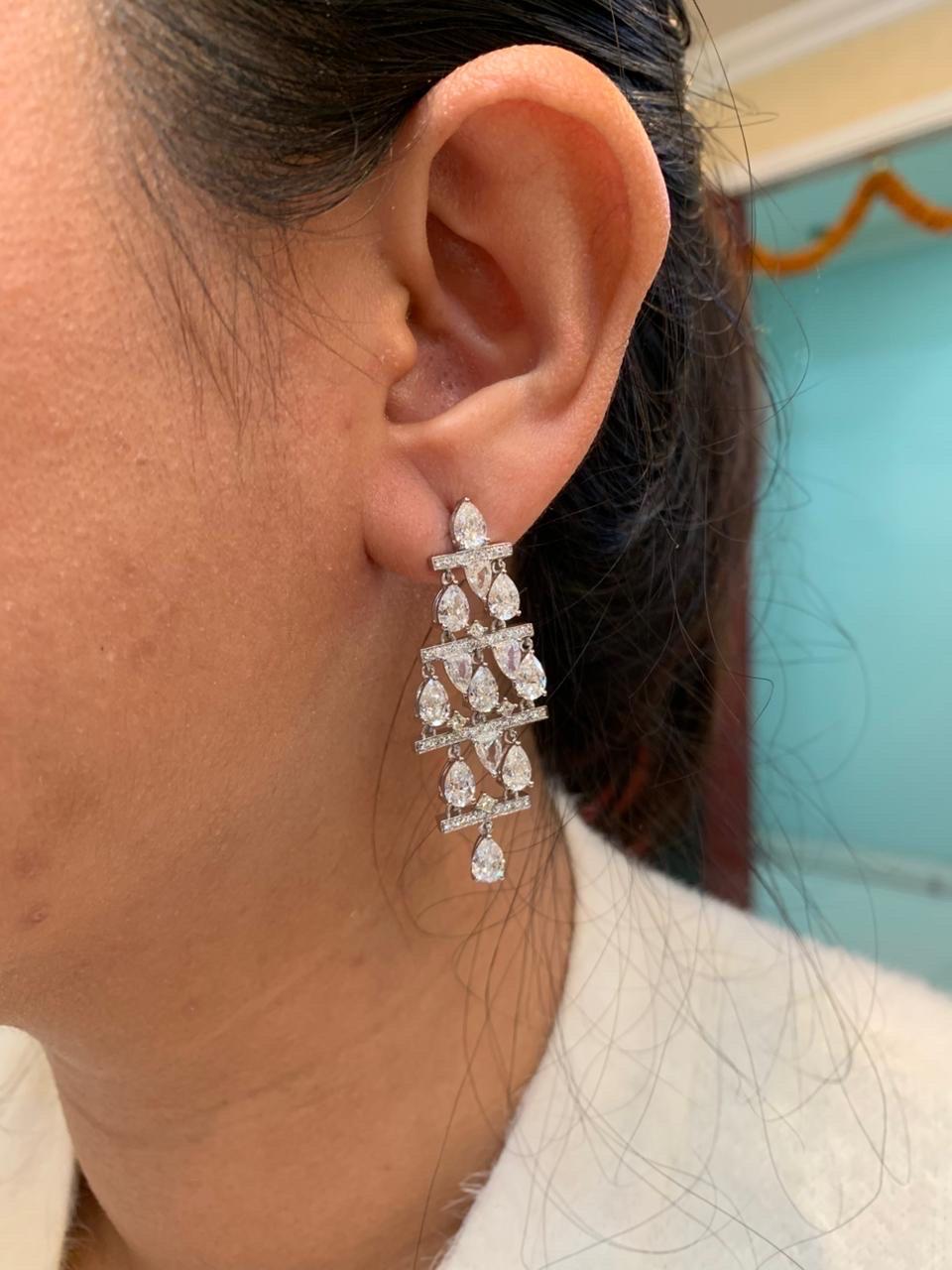 da uomo o donna Orecchino con diamante da 9,48 carati in oro bianco da 18 carati in vendita