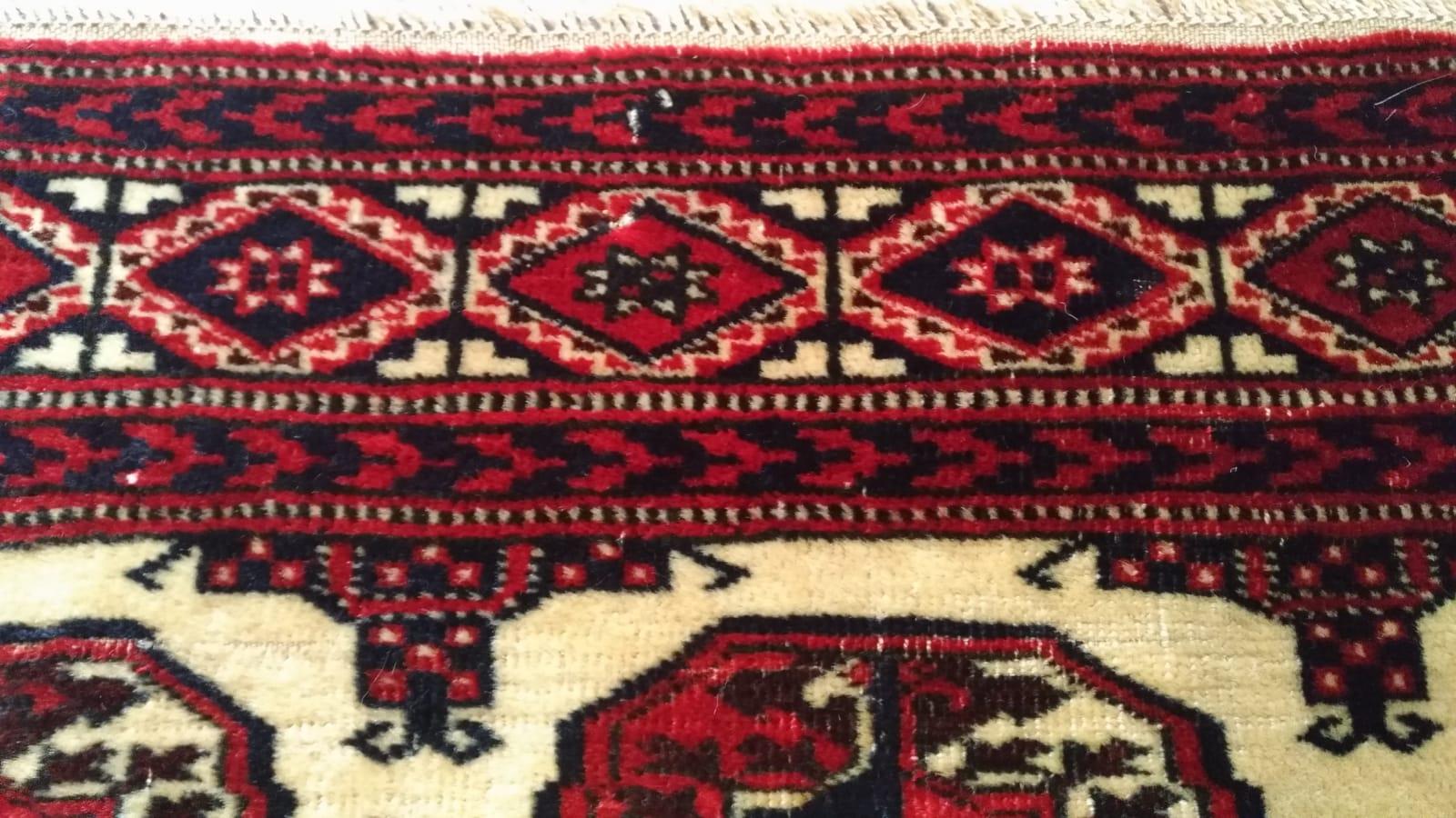 Ouzbek 948 -  Tapis Bukhara vieux tapis  Ouzbékistan en vente