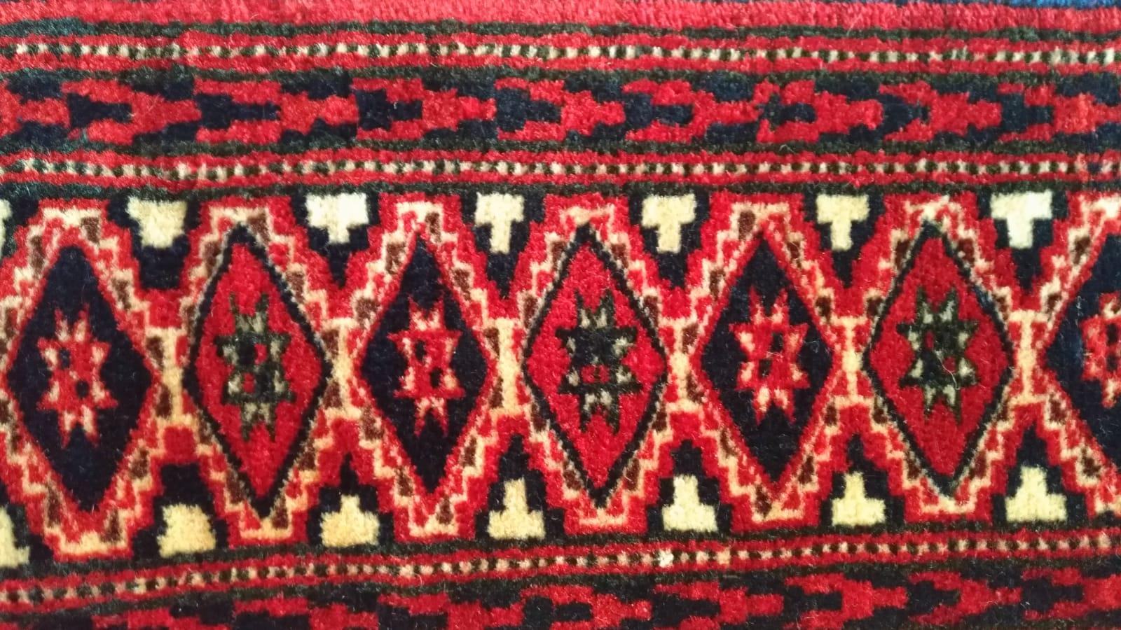 Noué à la main 948 -  Tapis Bukhara vieux tapis  Ouzbékistan en vente