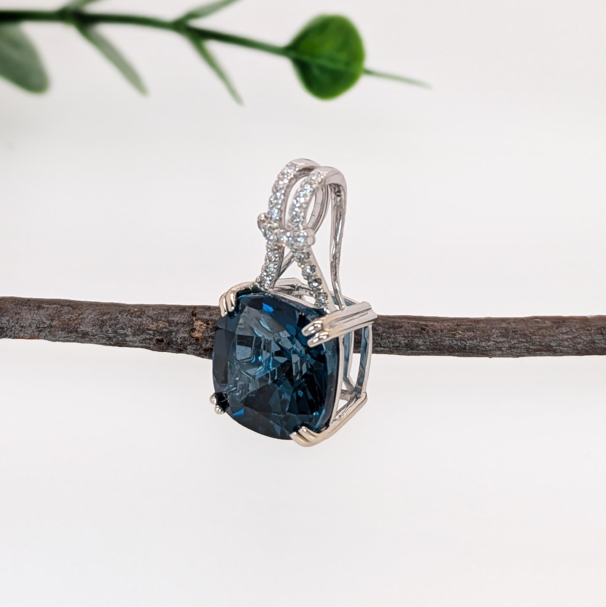 Art Nouveau 9.4ct London Blue Topaz Pendant w Natural Diamond Accents in 14K Gold CU 12mm For Sale