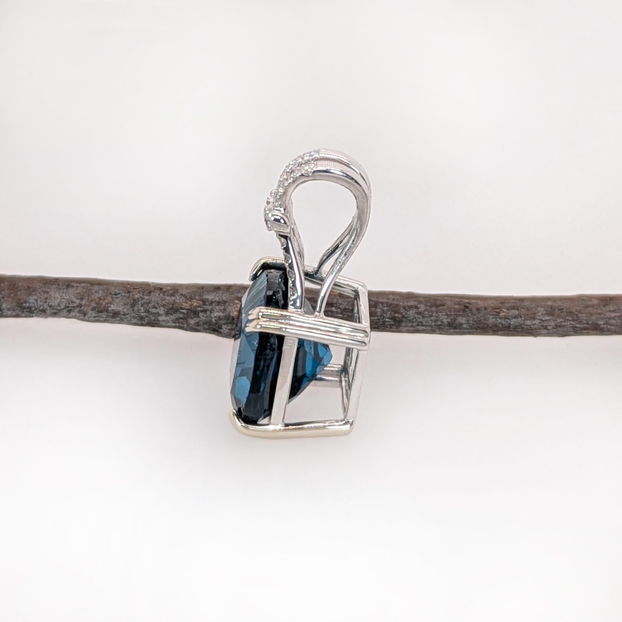 Cushion Cut 9.4ct London Blue Topaz Pendant w Natural Diamond Accents in 14K Gold CU 12mm For Sale