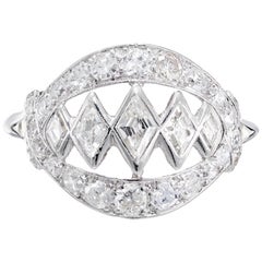 Bague dôme en or blanc ajouré avec diamants de 0,95 carat