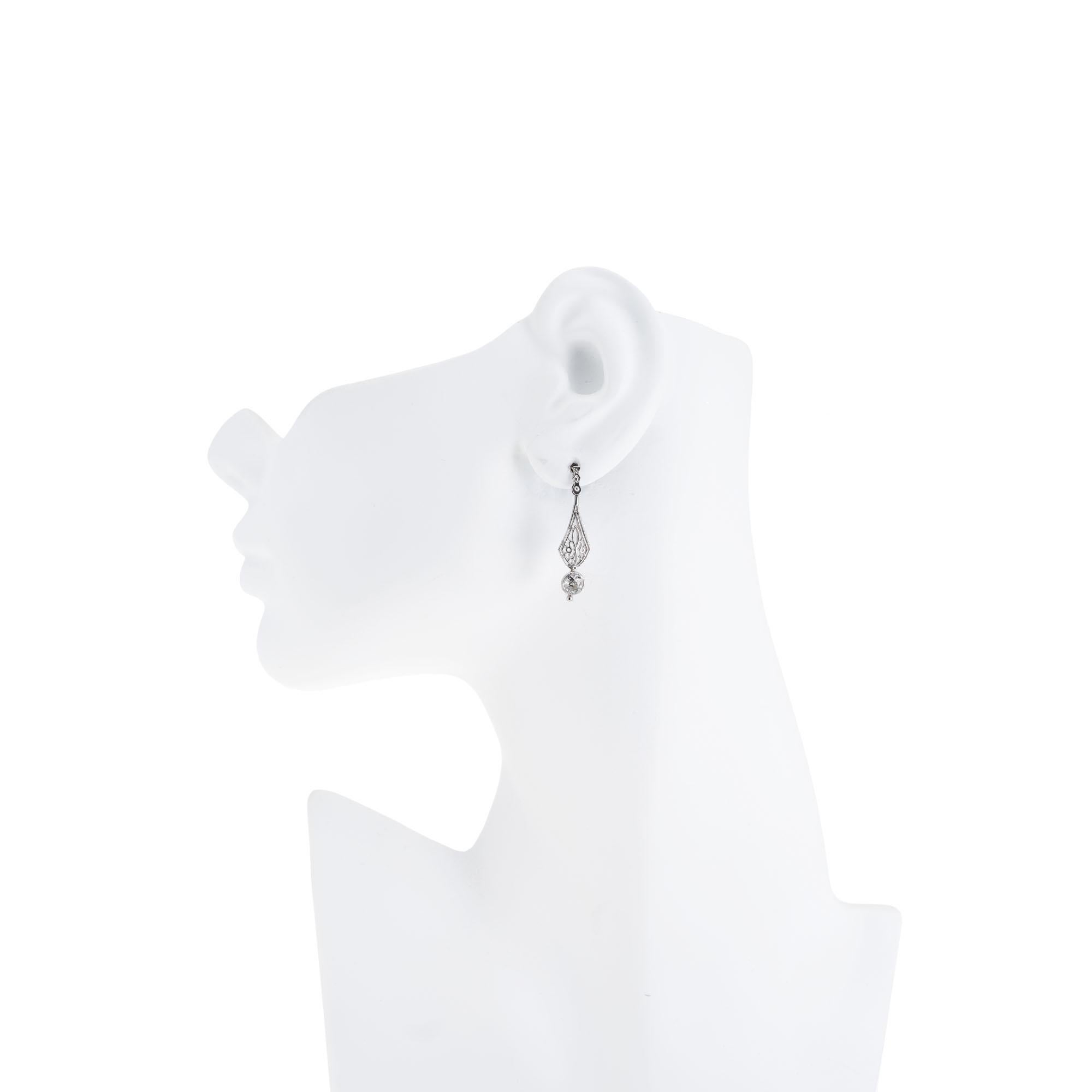 Donna .95 Carat Diamond Platinum Art Deco Edwardian Dangle Earrings (Orecchini a Penzoloni) in vendita